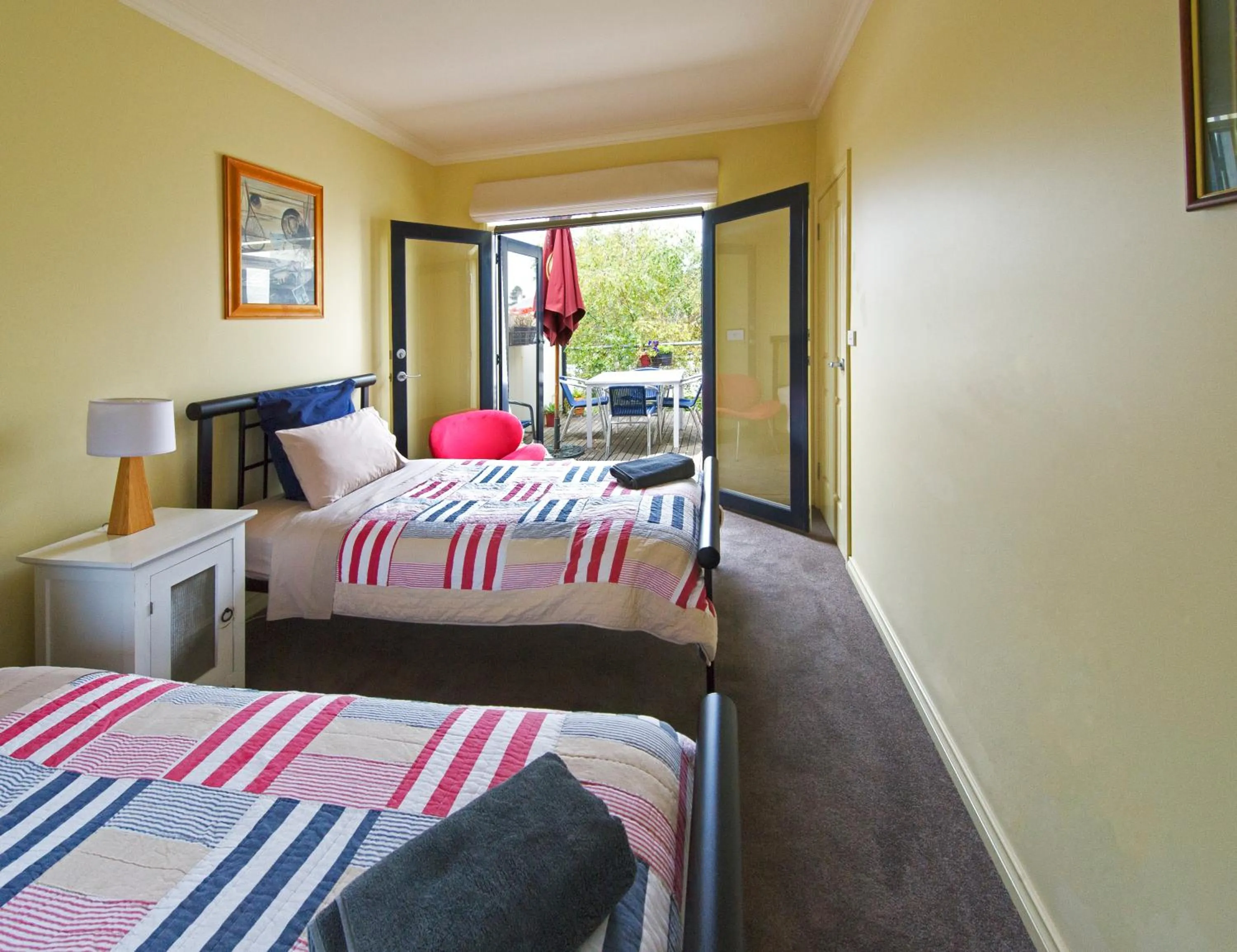 Deluxe Two-Bedroom Apartment in Port Boutique Accommodation