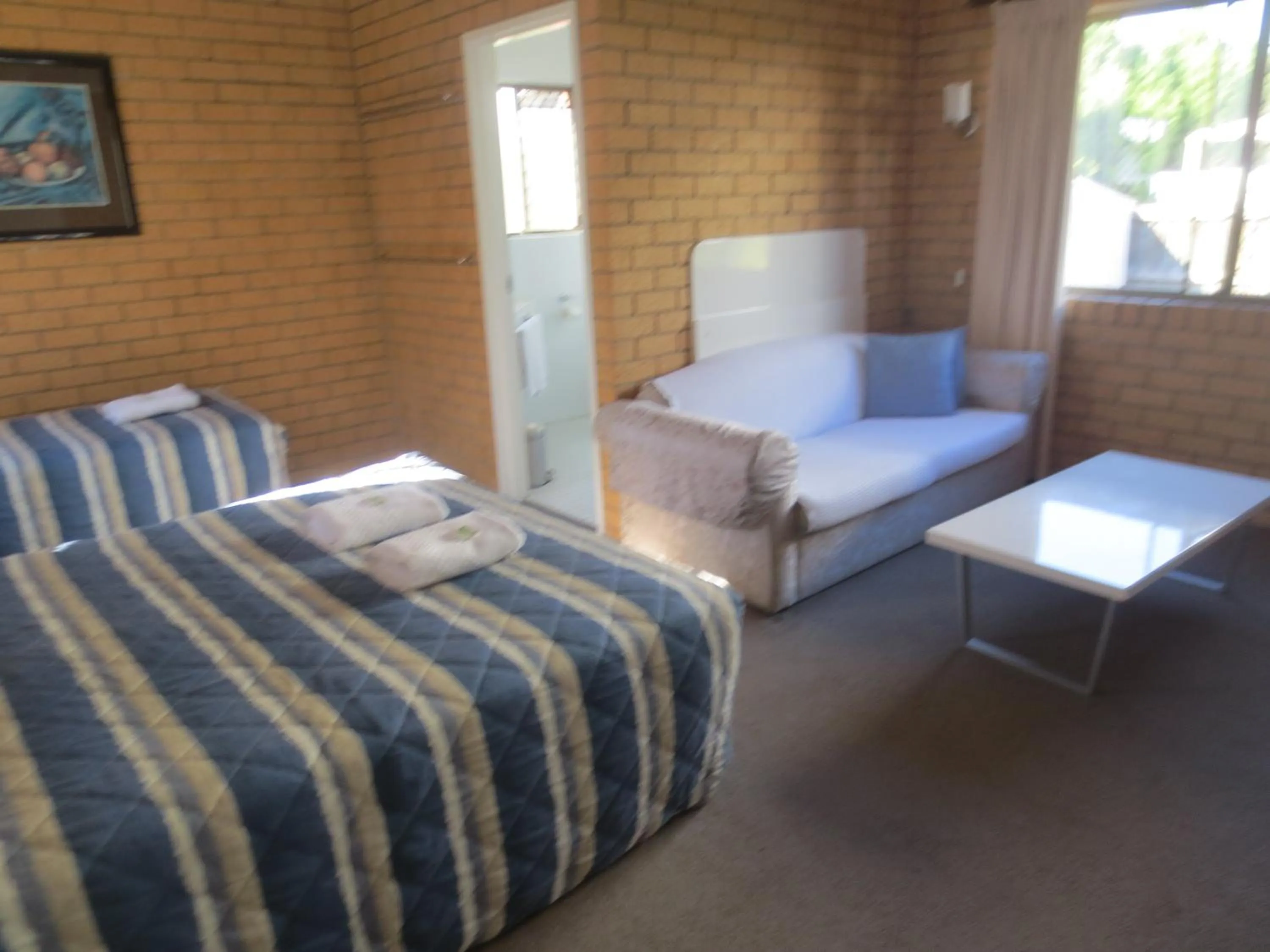 Bed in Aspley Pioneer Motel