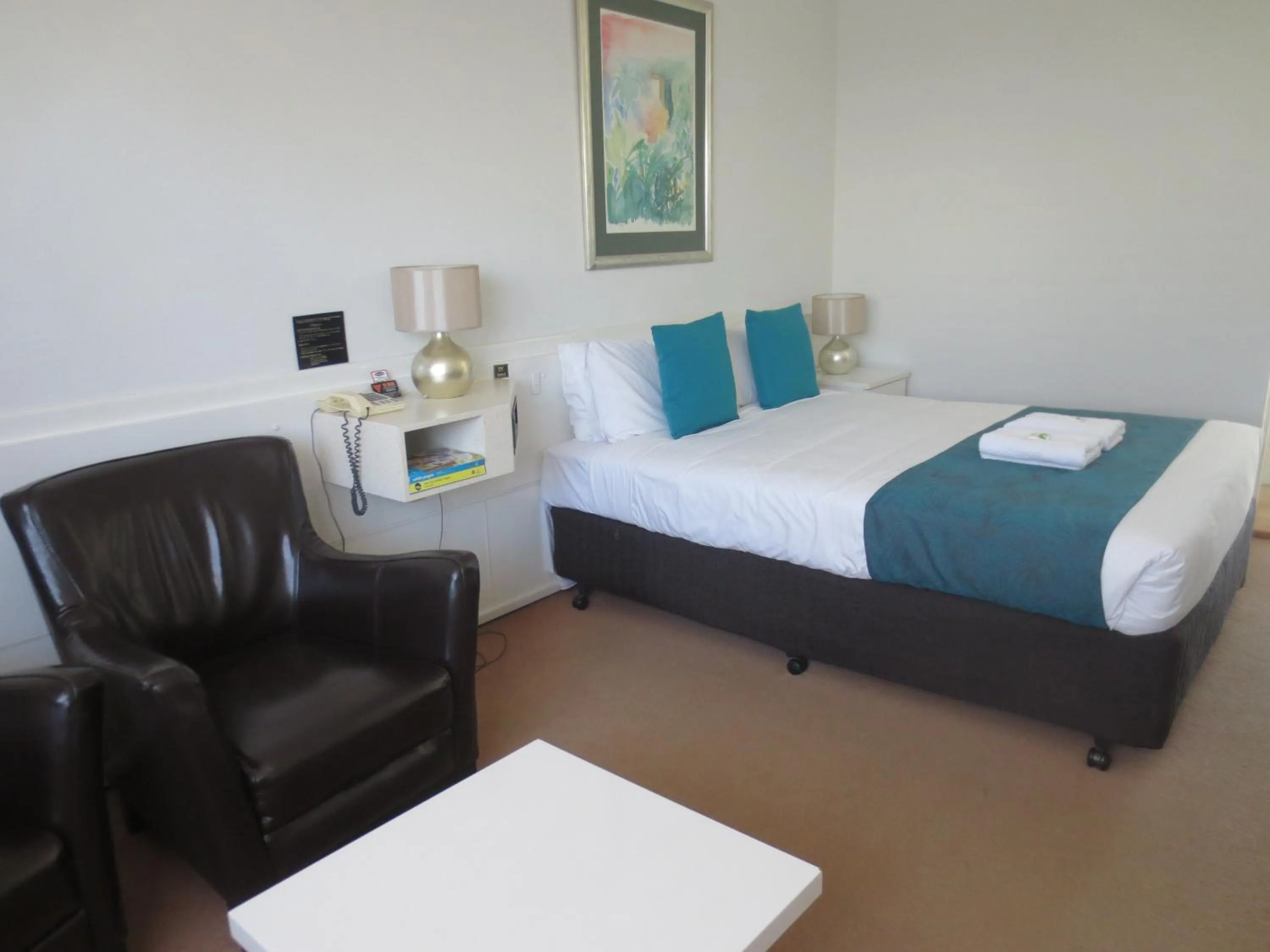 Bed in Aspley Pioneer Motel