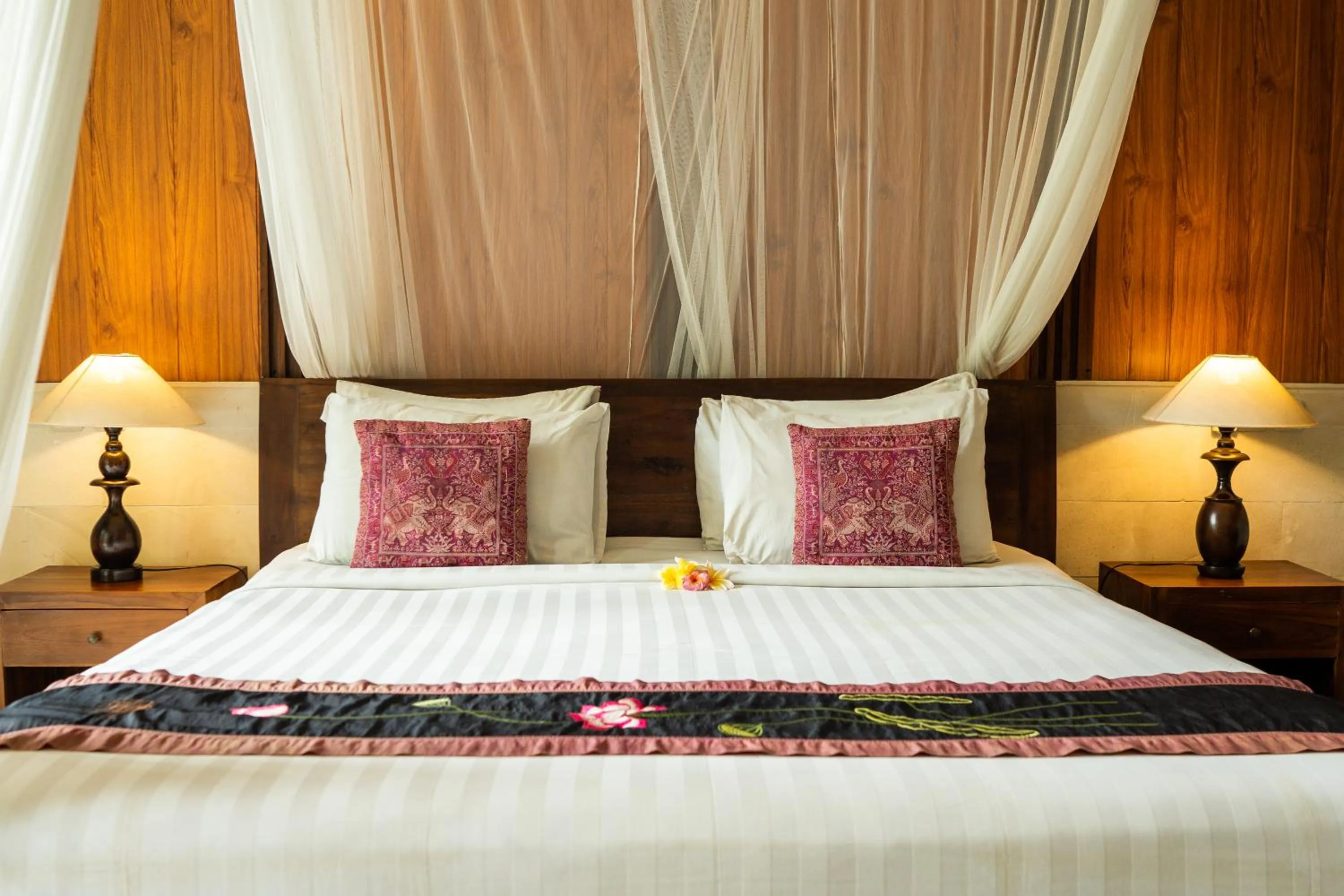 Property building, Bed in Alam Terrace Cottages