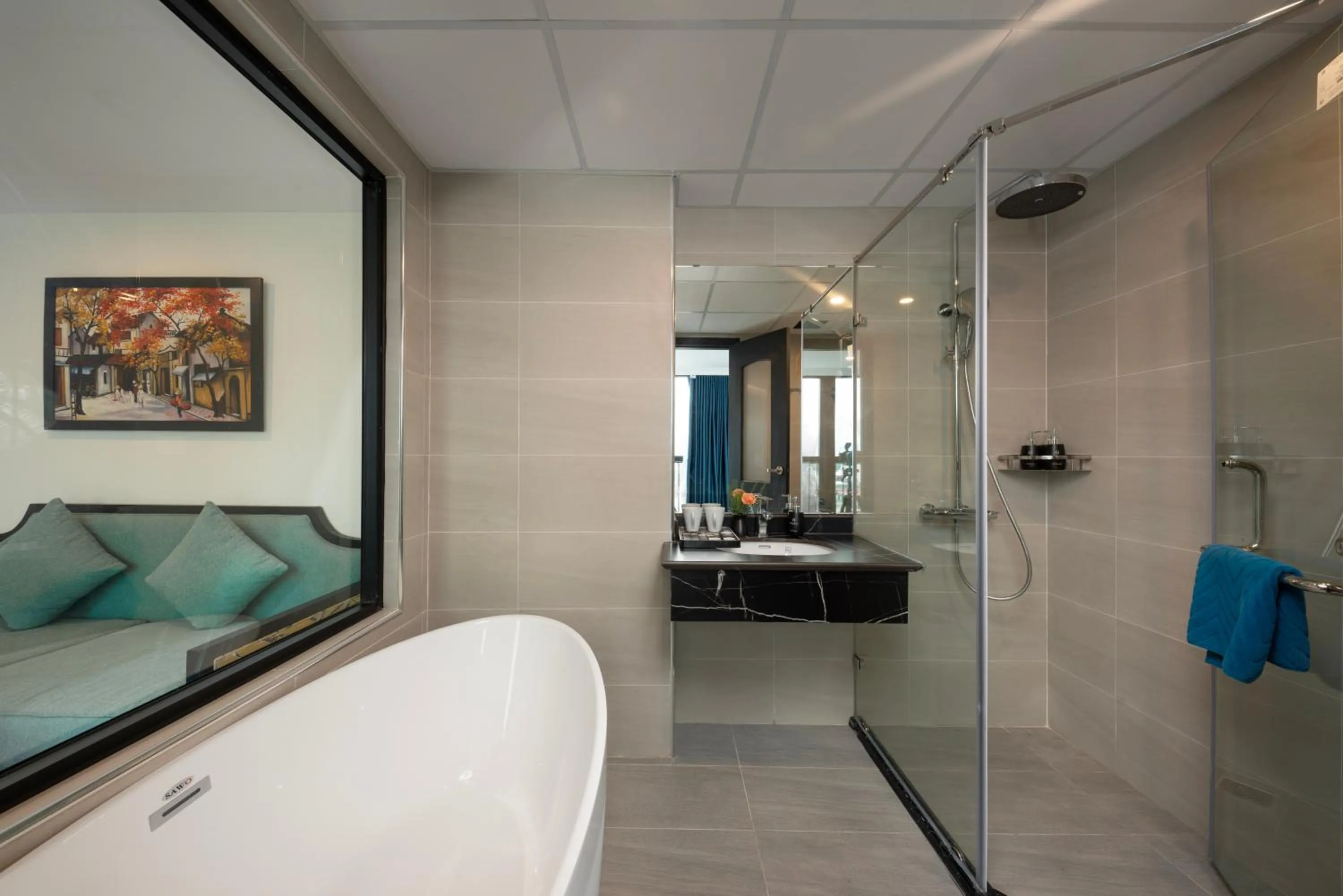 Shower, Bed in SQ Hang Gai Hotel & Spa