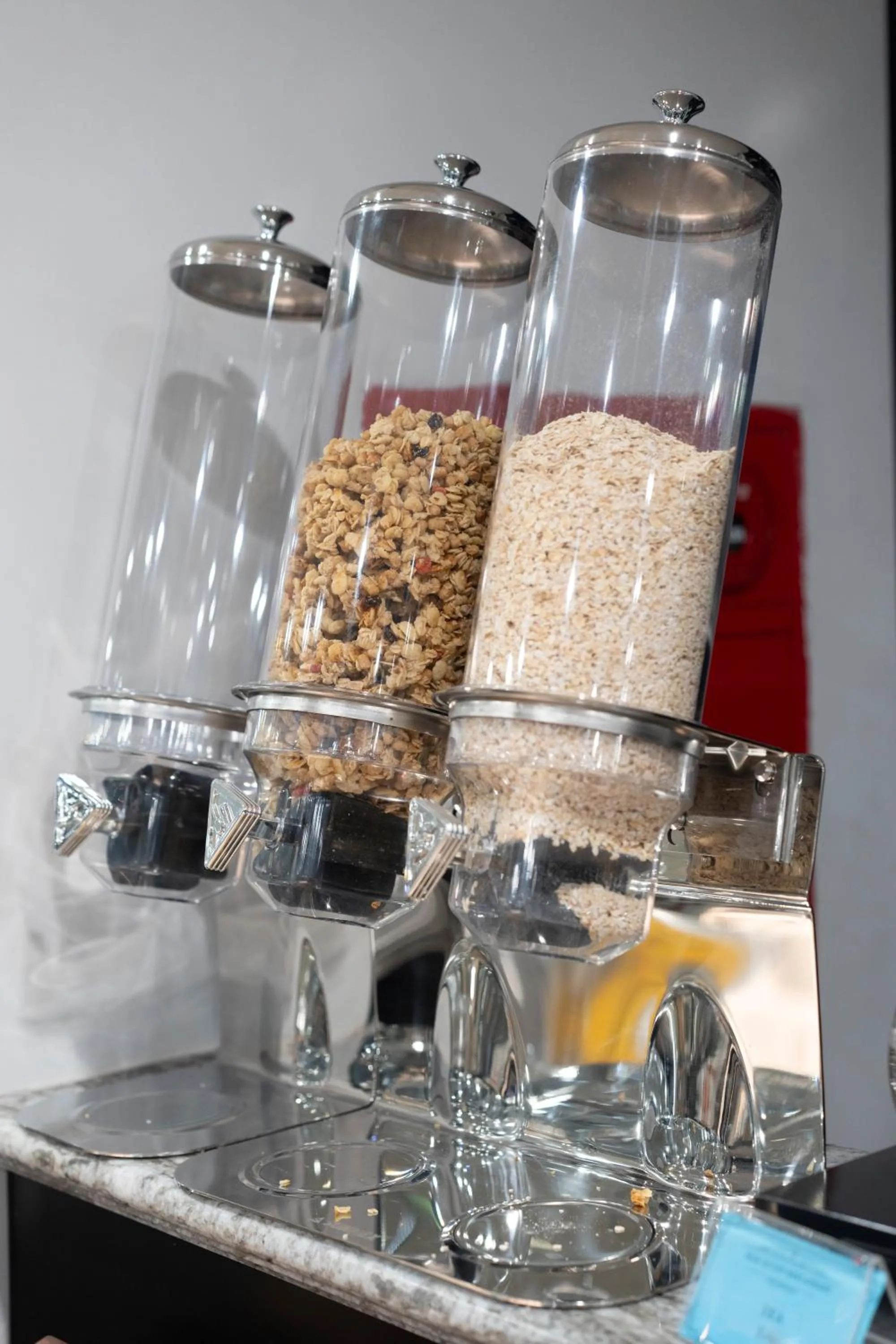 Food and drinks in SQ Hang Gai Hotel & Spa