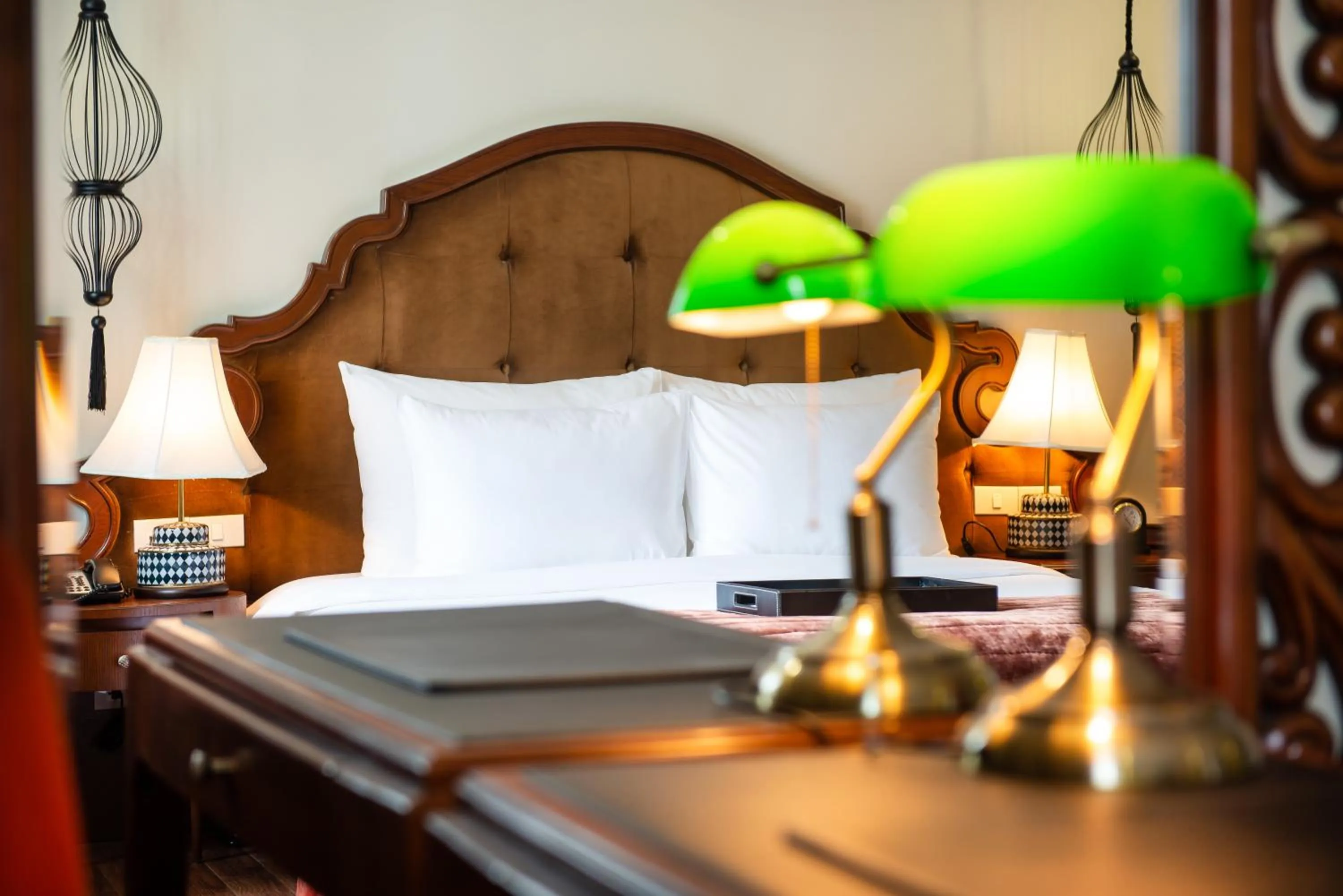 Seating area, Bed in La Siesta Classic Ma May