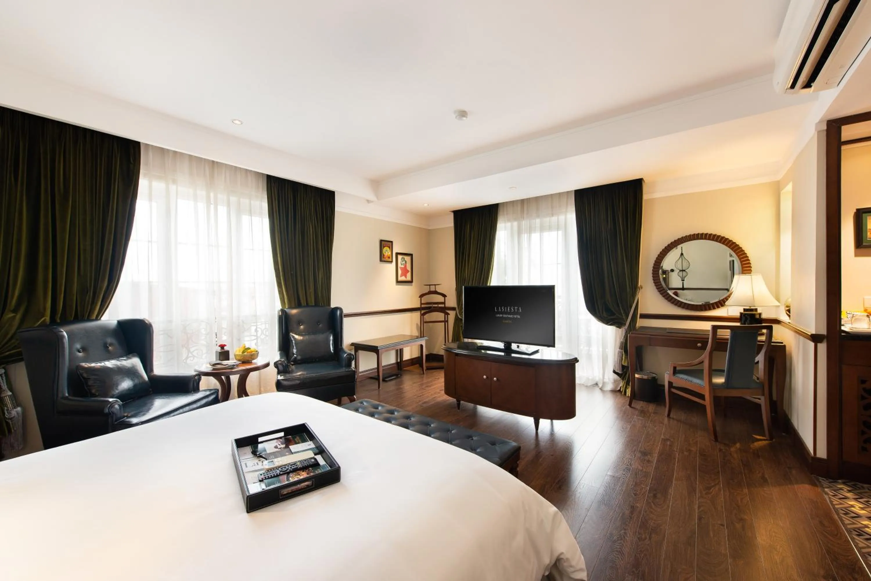 Living room, Bed in La Siesta Classic Ma May