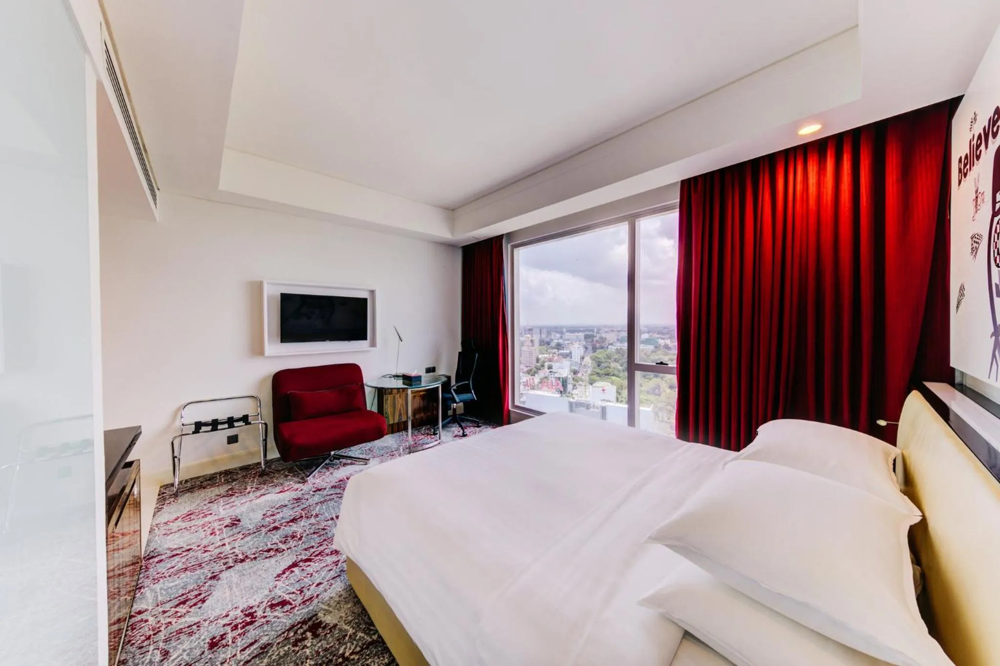 TV and multimedia, Bed in Cinnamon Red Colombo