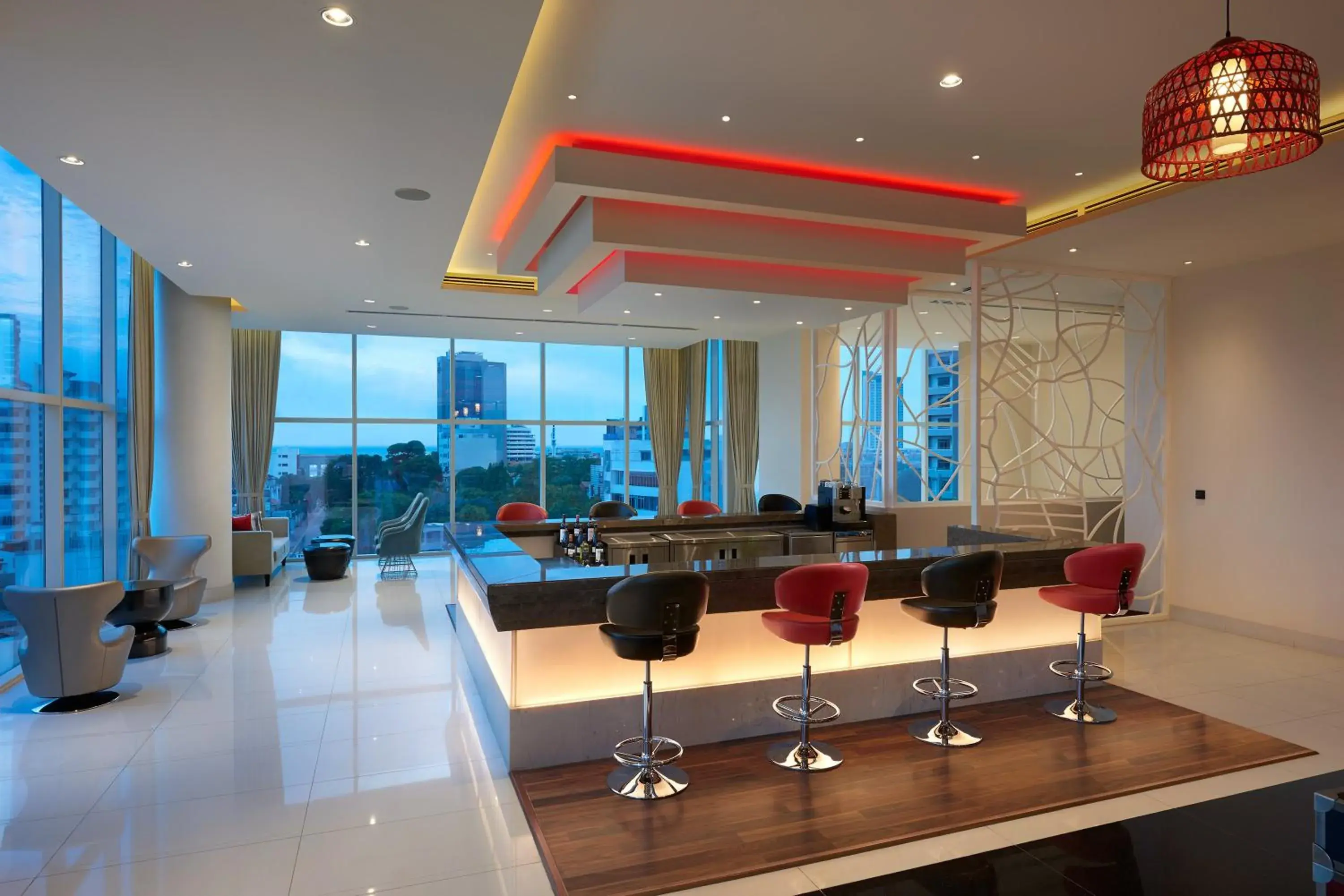 Lobby or reception in Cinnamon Red Colombo Lobby or reception in Cinnamon Red Colombo
