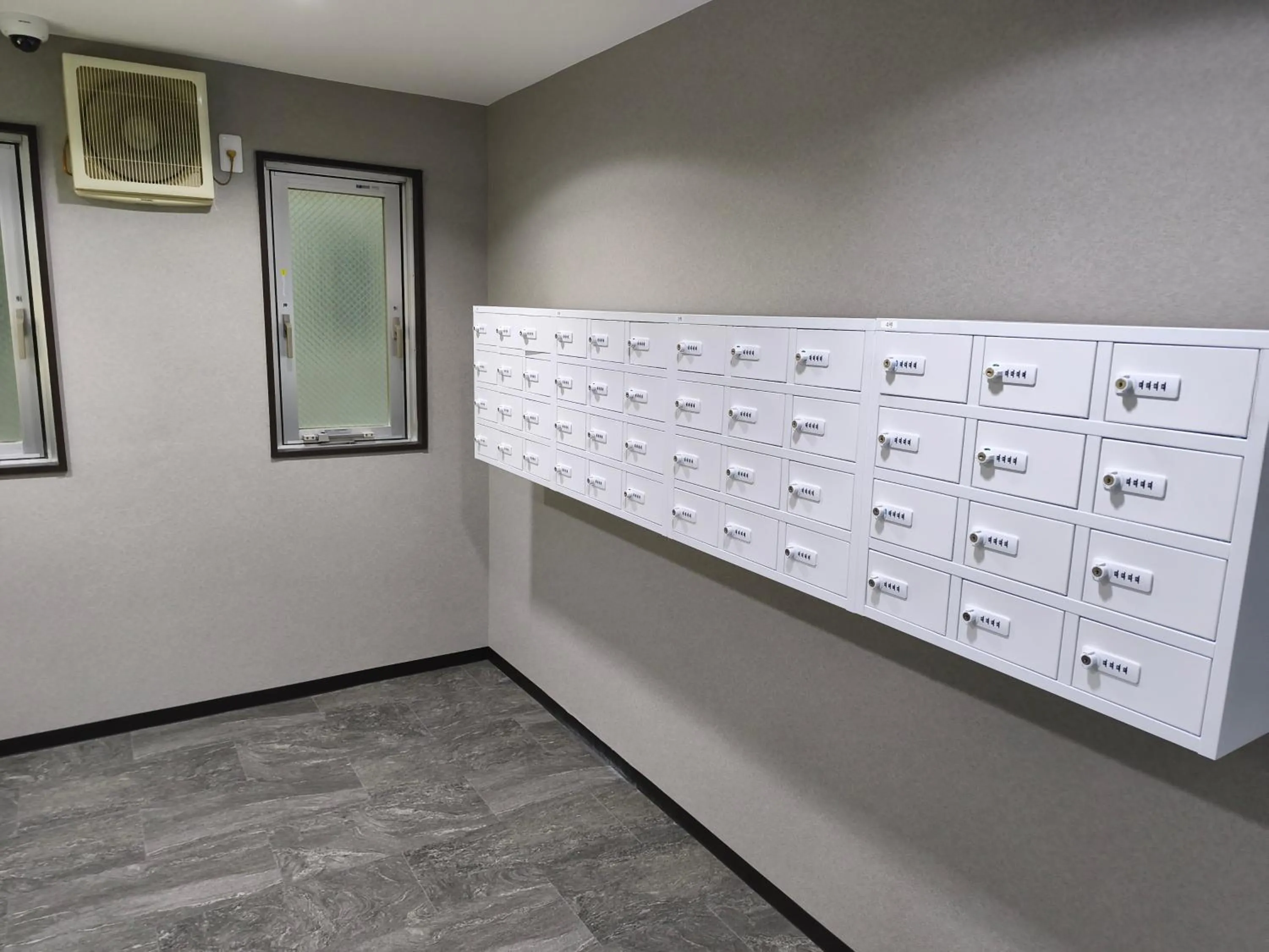 locker in Hotel Shin-Imamiya