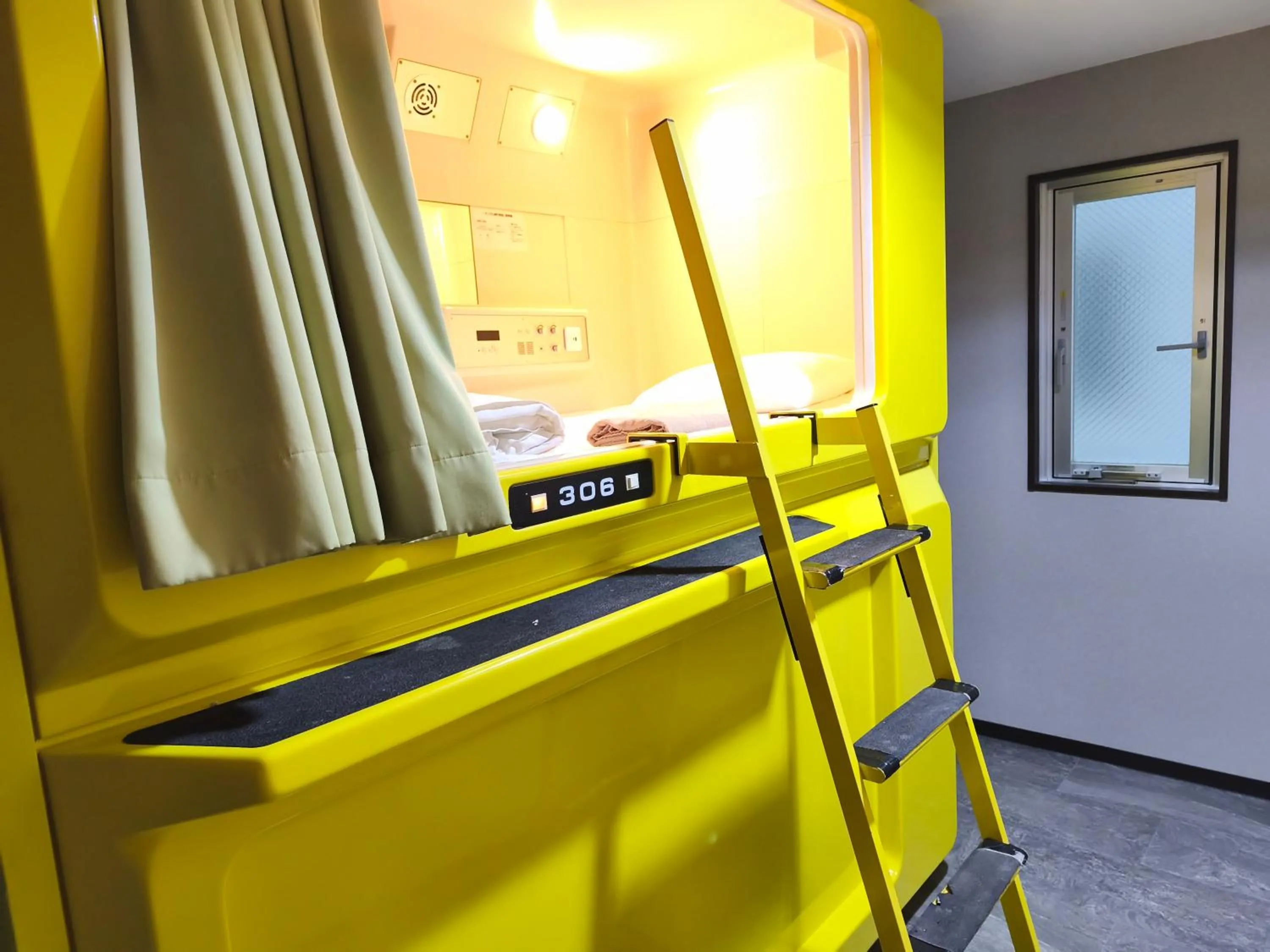 Bed in Hotel Shin-Imamiya