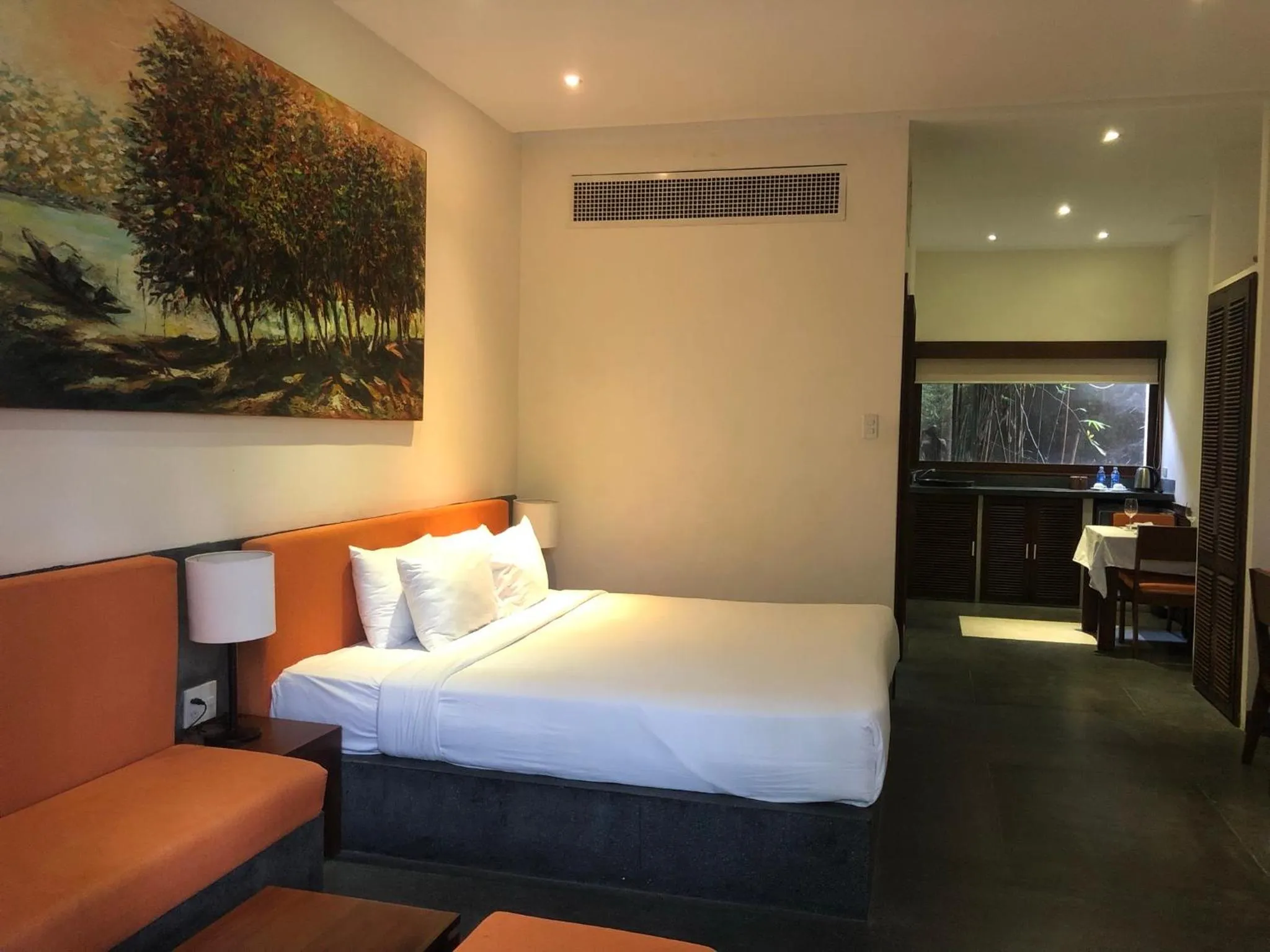 Bed in Palm View Villa