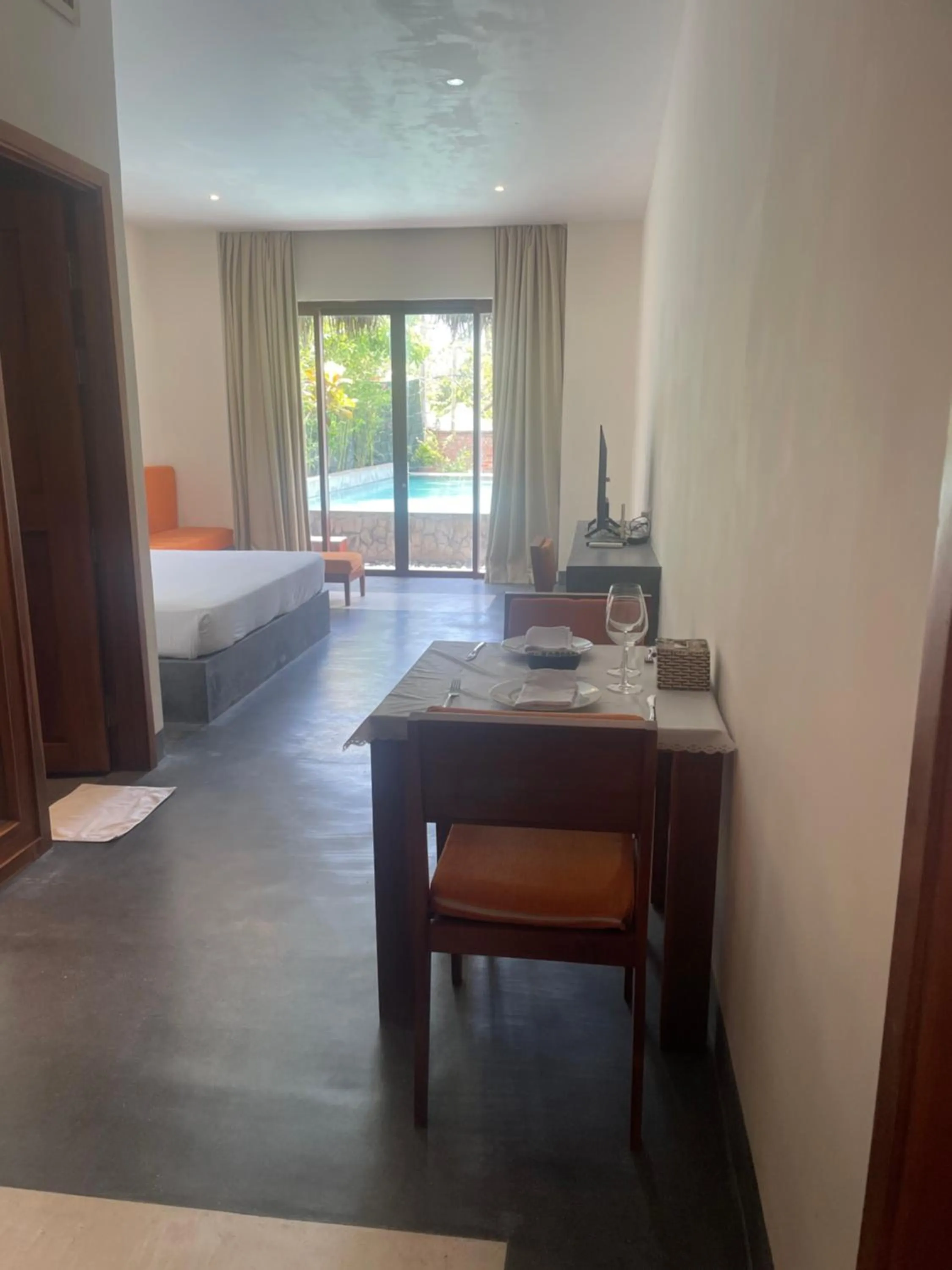 Bed in Palm View Villa