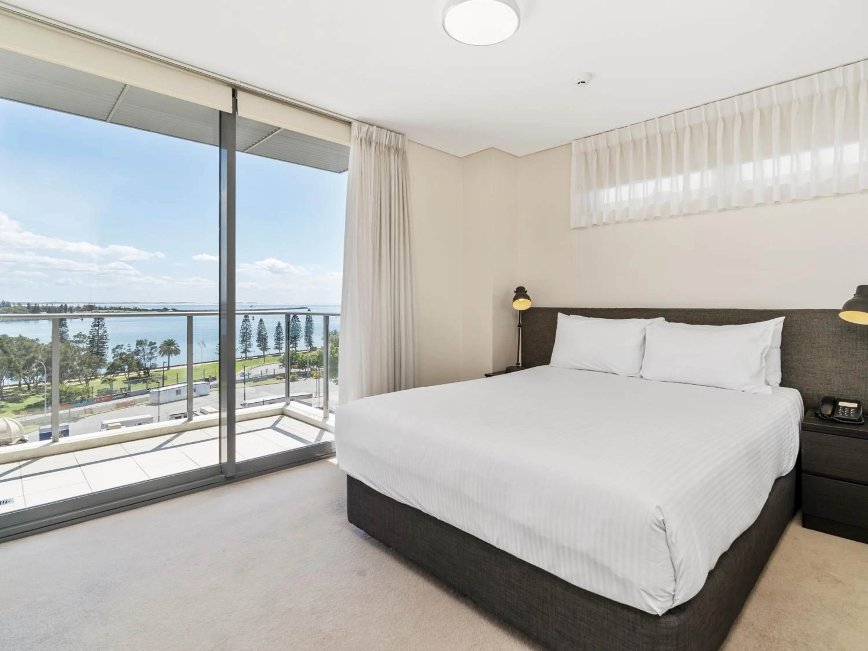 View (from property/room), Bed in Terminus Apartment Hotel, an Ascend Collection Hotel