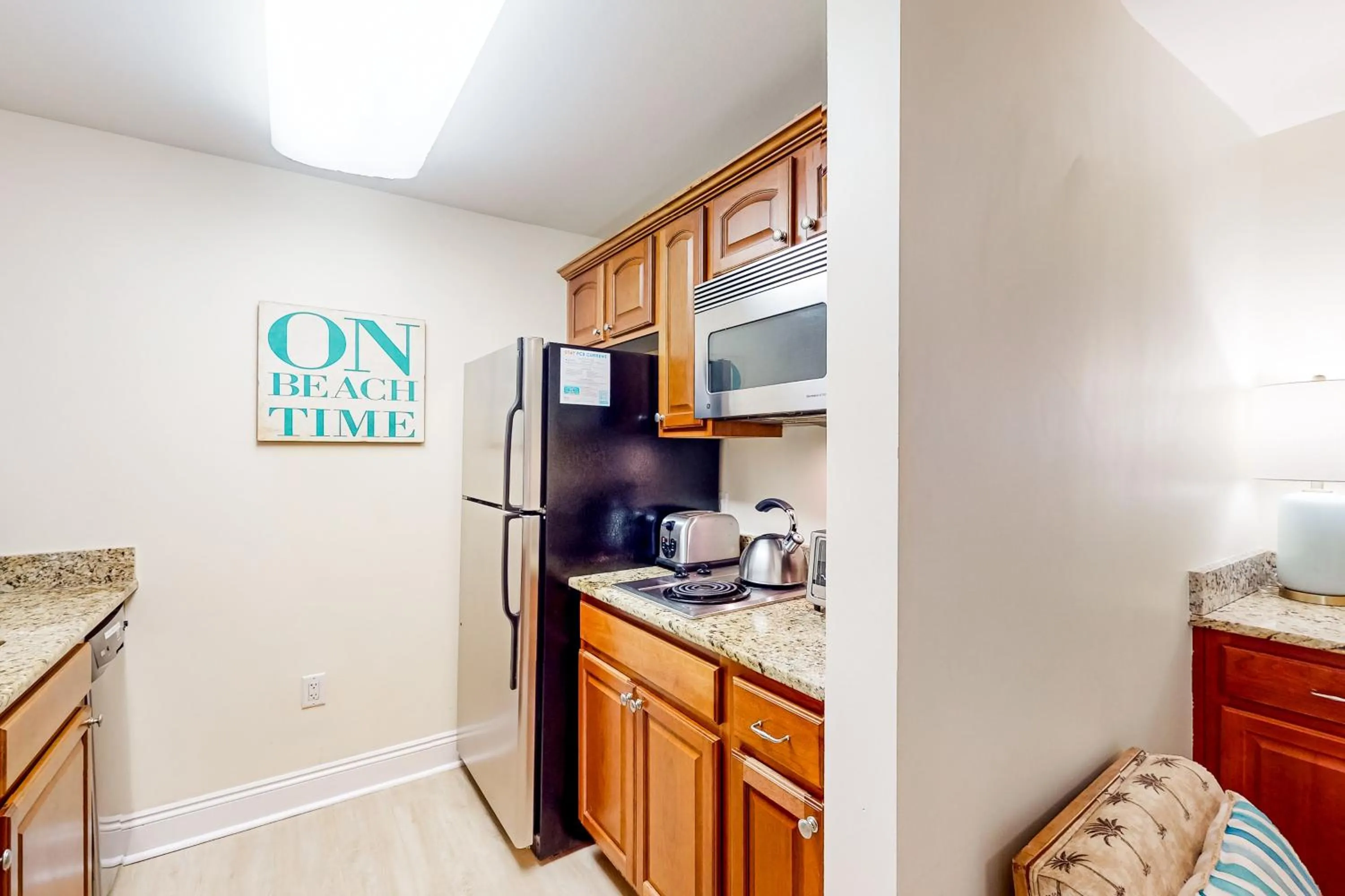Kitchen/Kitchenette in Carillon Beach Inn 202