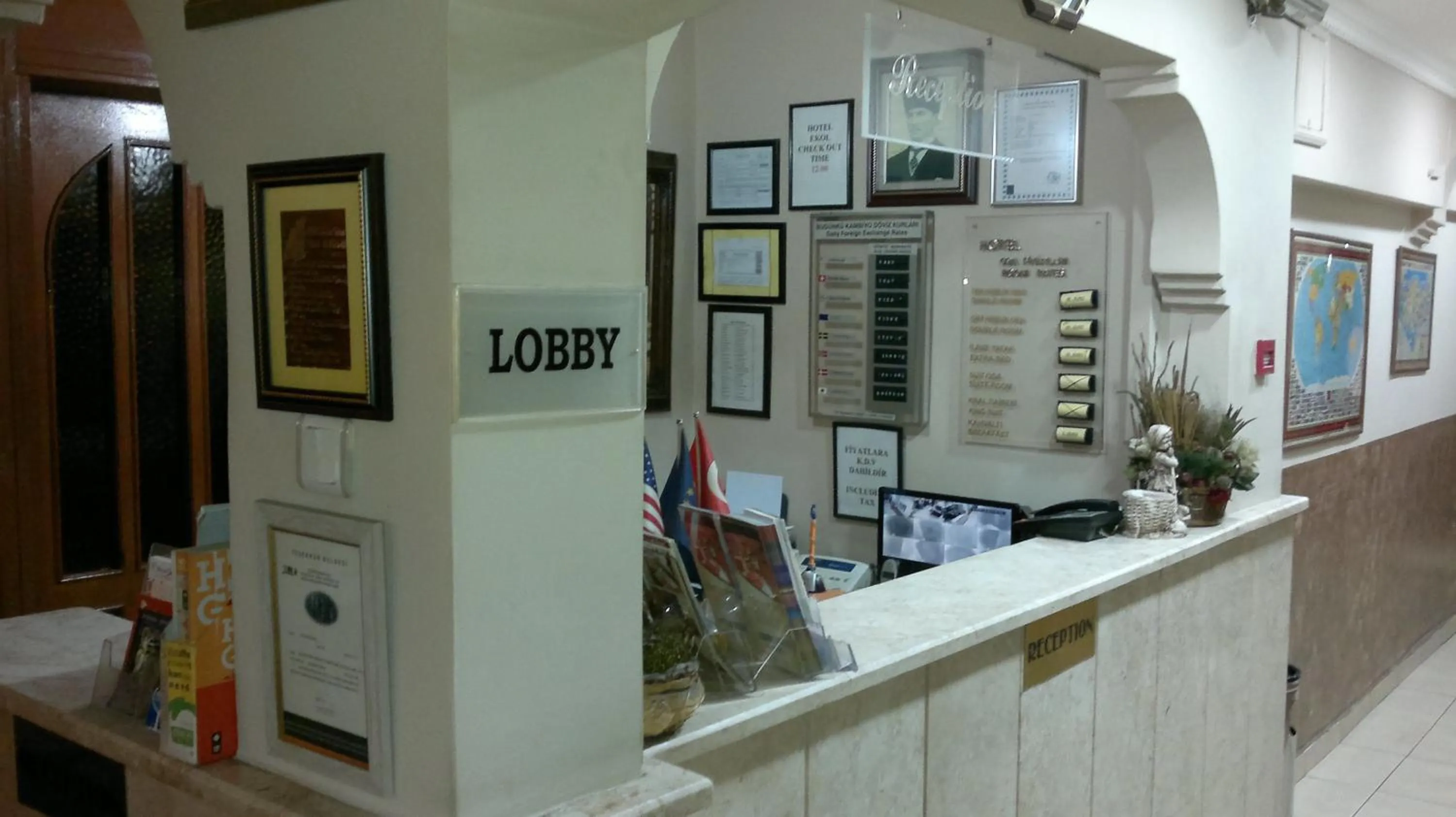 Lobby or reception in Hotel Ekol