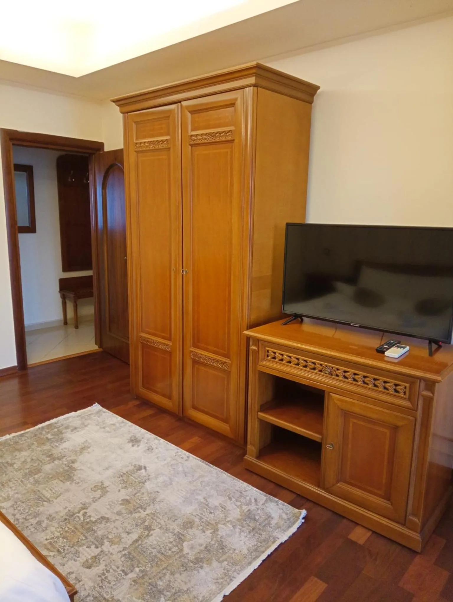 TV and multimedia in El Locanda Boutique Hotel