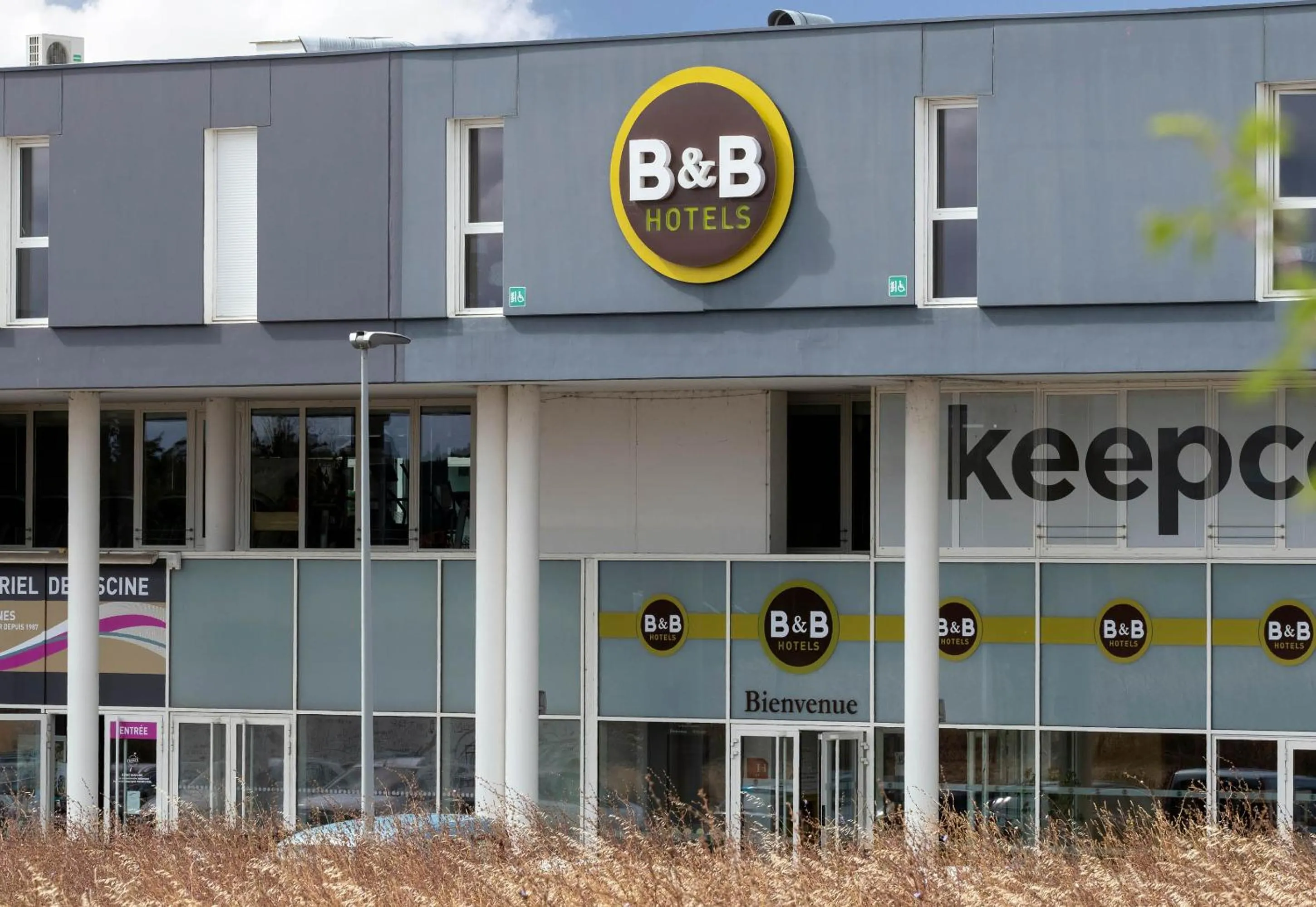 Property building in B&B HOTEL La Rochelle Beaulieu Puilboreau