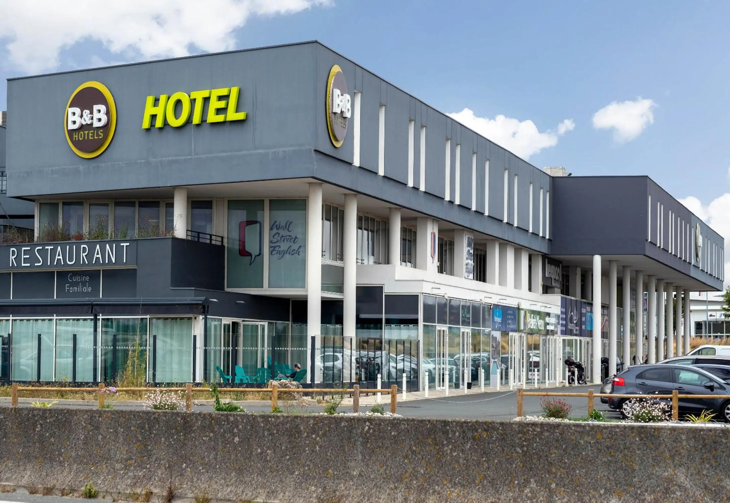 Property building in B&B HOTEL La Rochelle Beaulieu Puilboreau