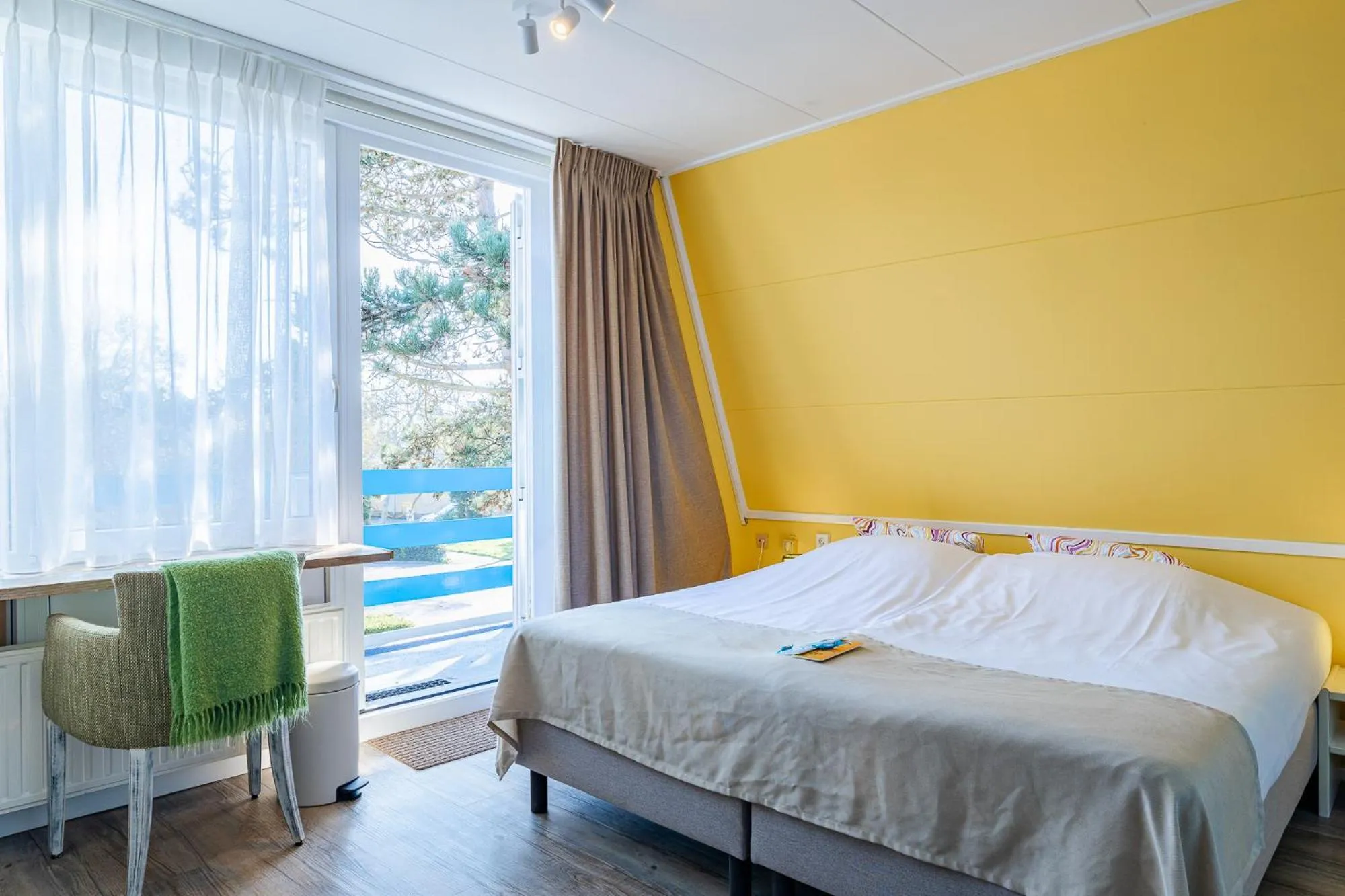 Bed in Hotel Kijkduin