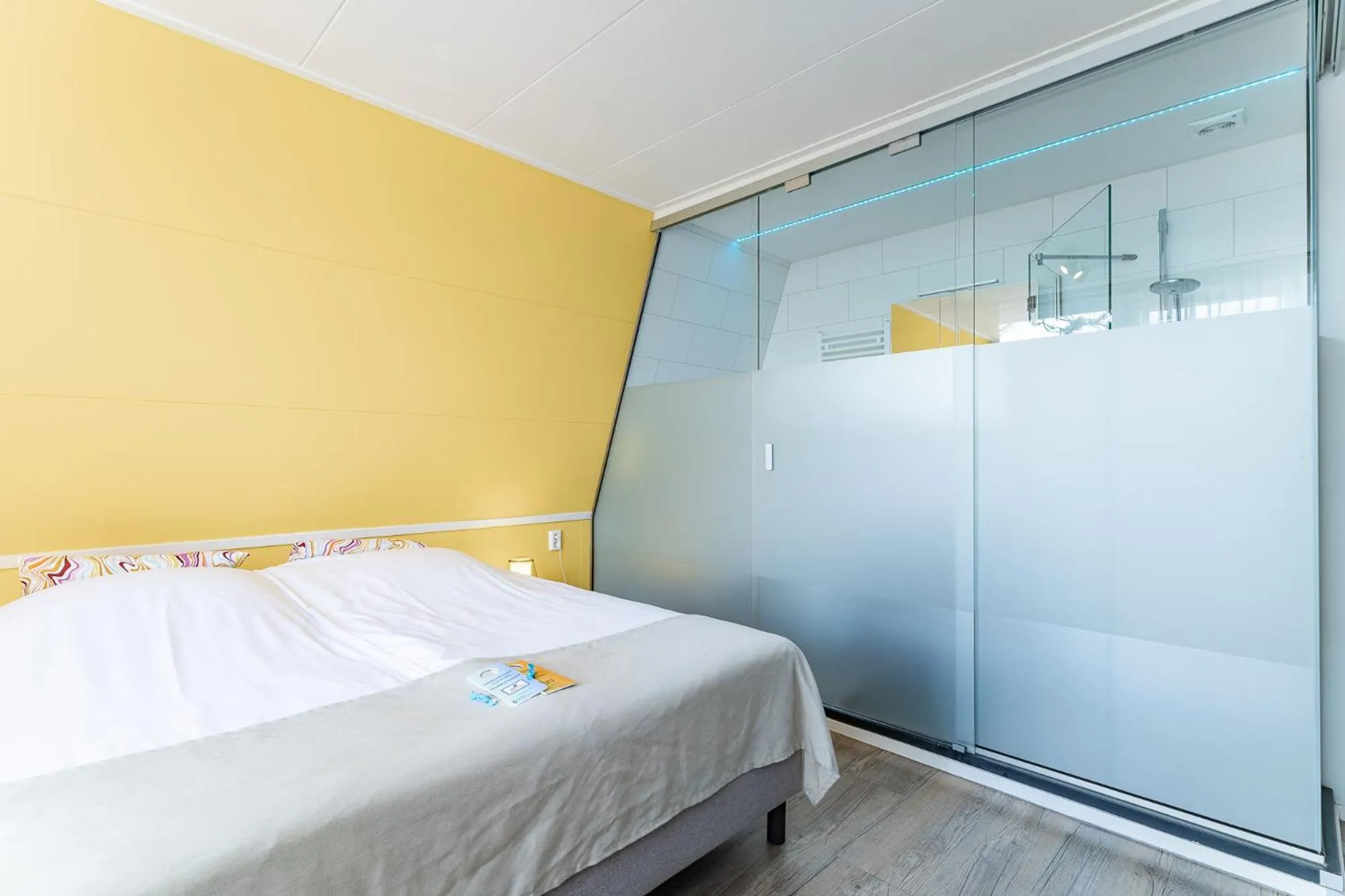 Bed in Hotel Kijkduin