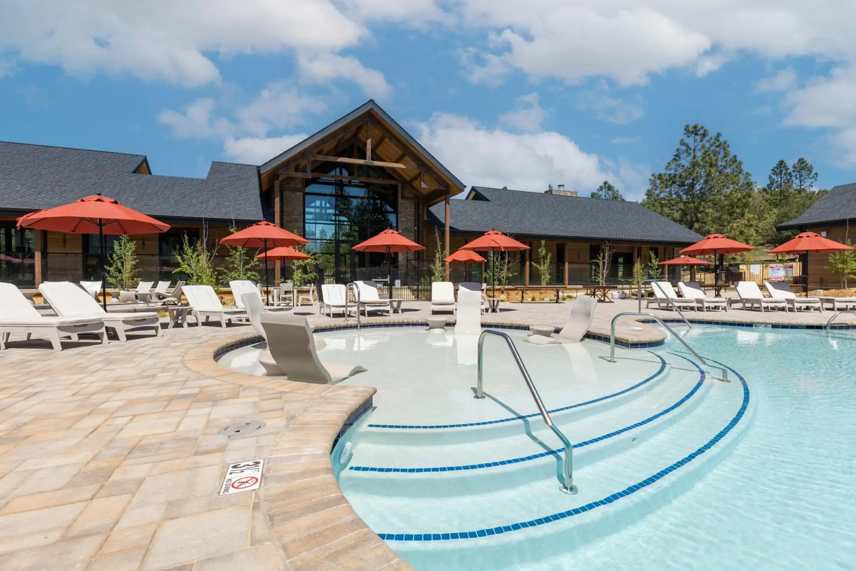 Swimming pool in Firefall Ranch Yosemite Swimming pool in Firefall Ranch Yosemite