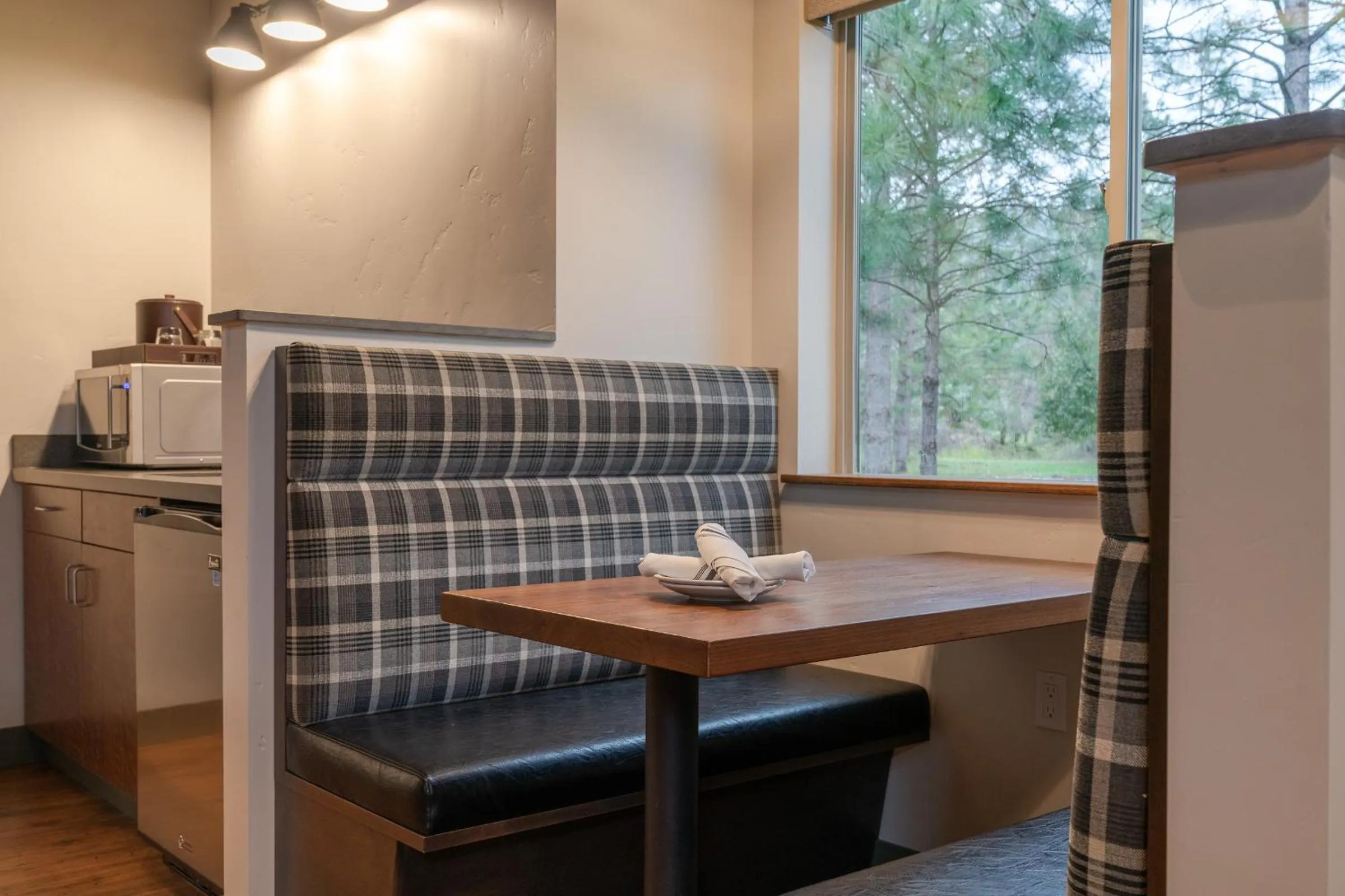 Kitchen or kitchenette in Firefall Ranch Yosemite