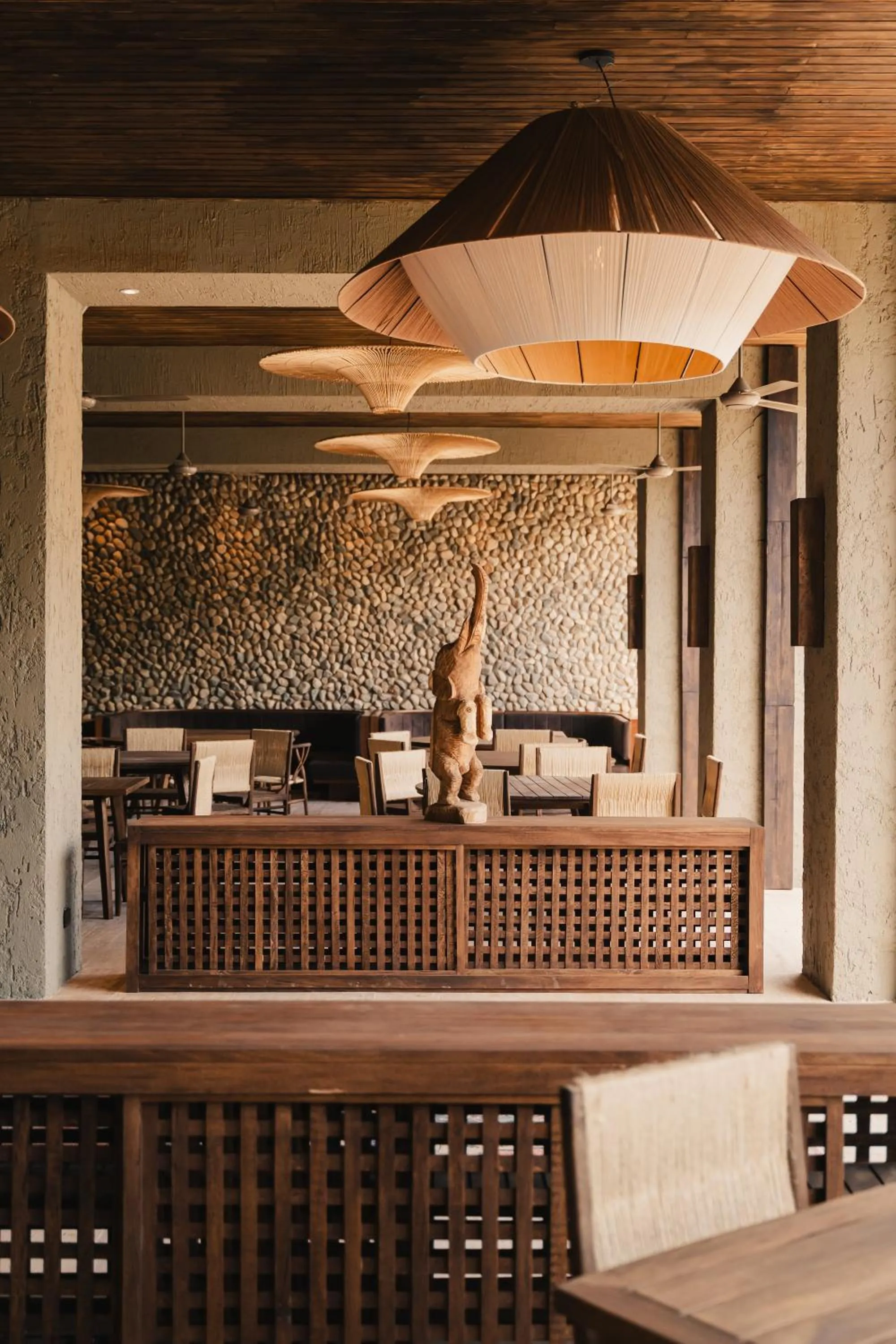 Restaurant/places to eat in Naio Hotel y Villas By OxoHotel