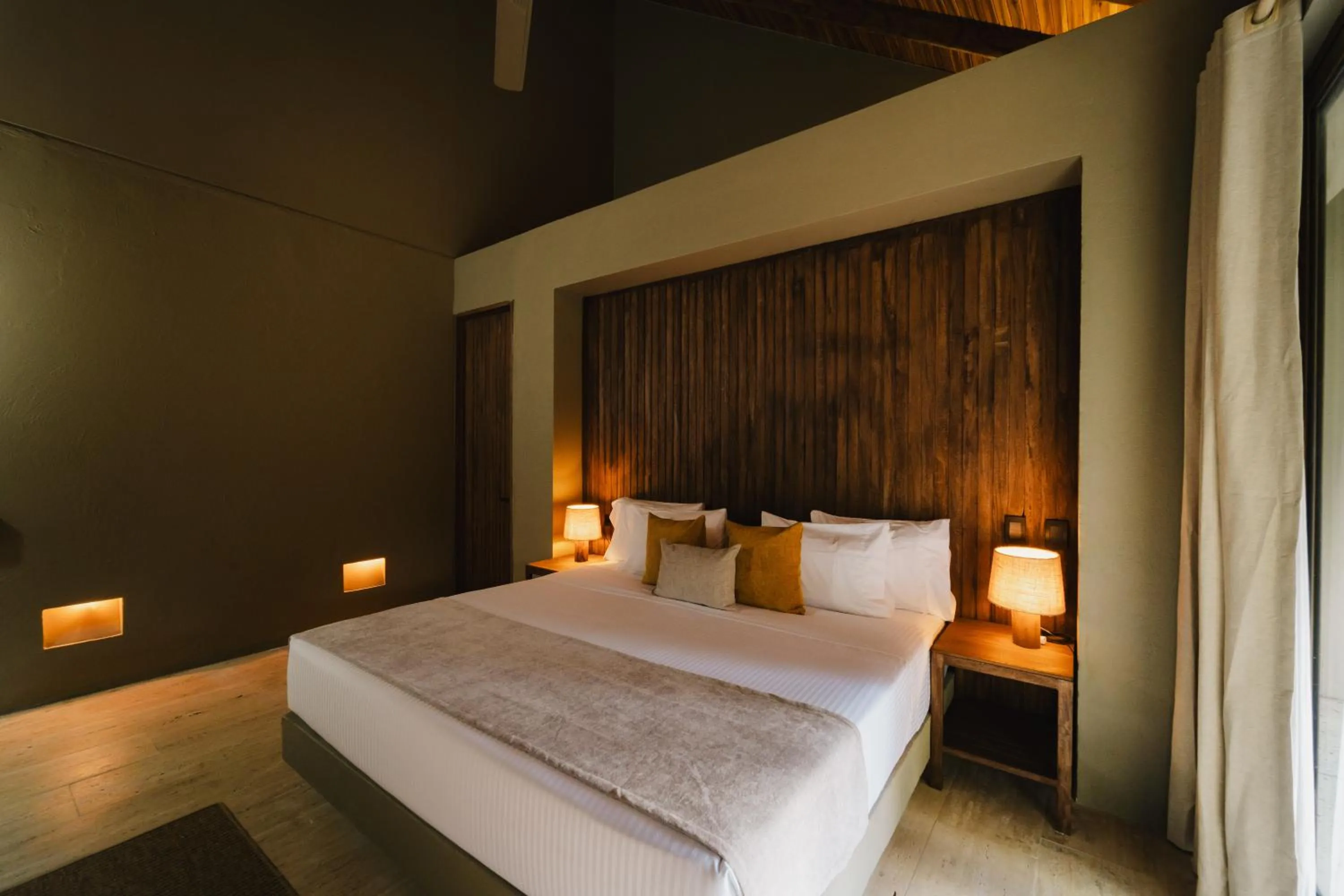 Decorative detail, Bed in Naio Hotel y Villas By OxoHotel