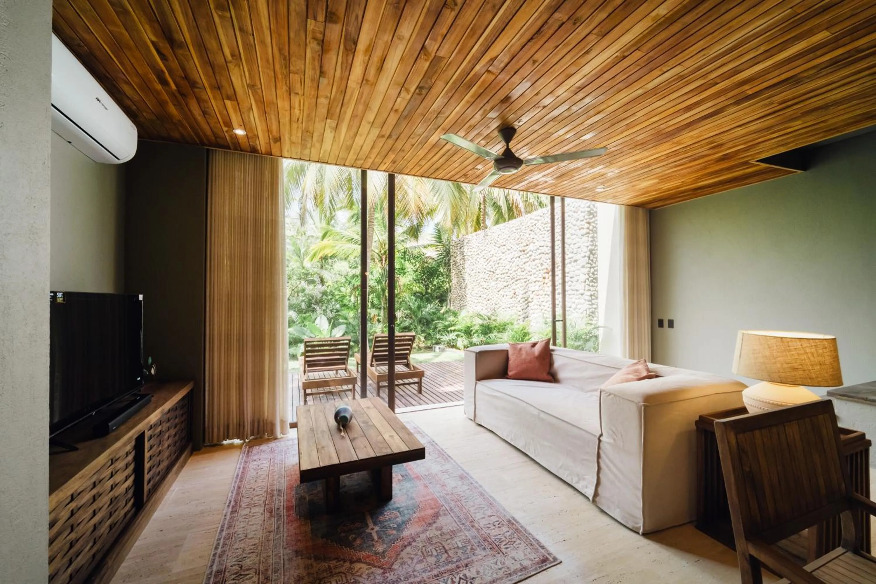 Living room in Naio Hotel y Villas By OxoHotel