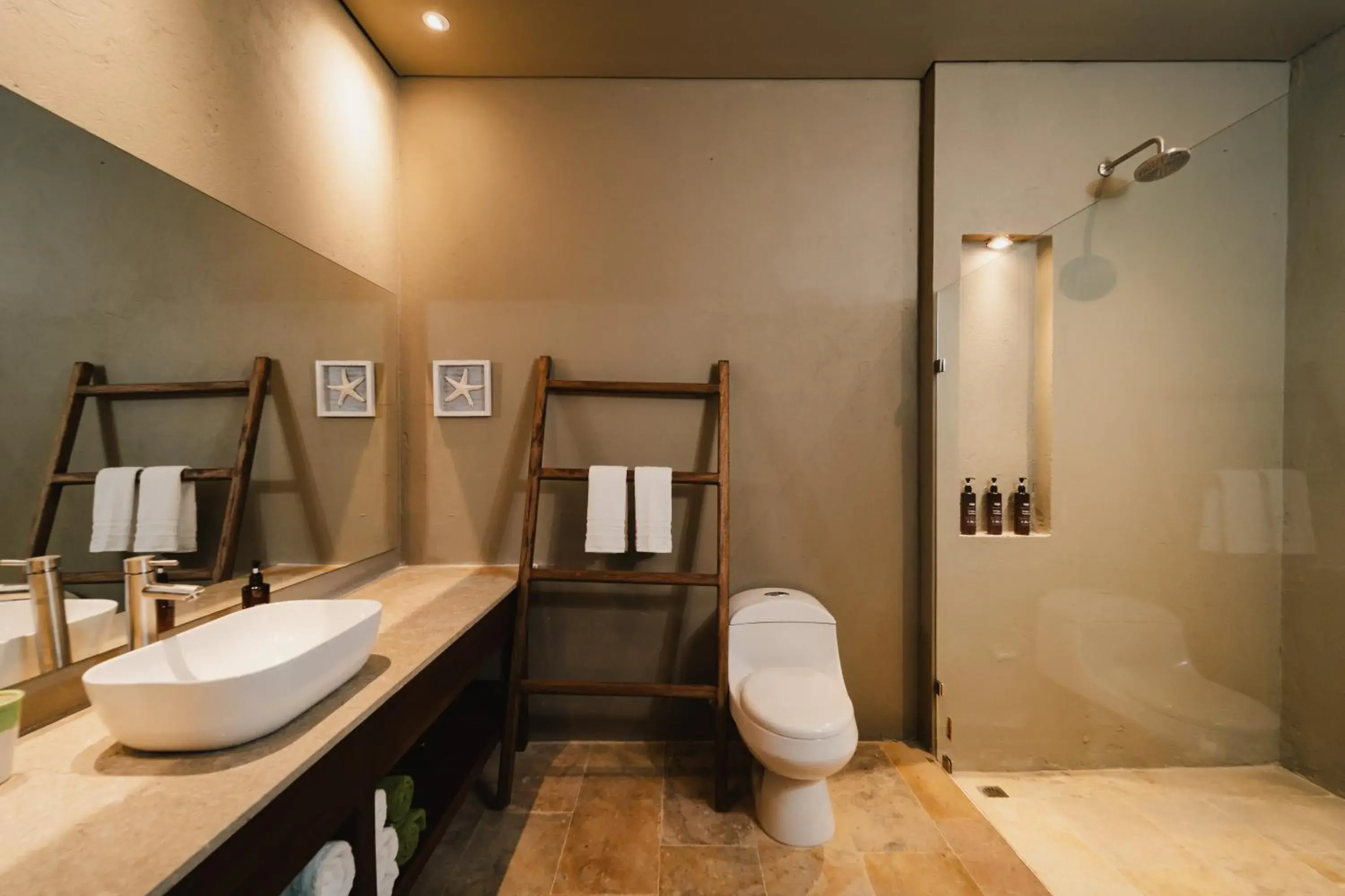 Bathroom in Naio Hotel y Villas By OxoHotel Bathroom in Naio Hotel y Villas By OxoHotel