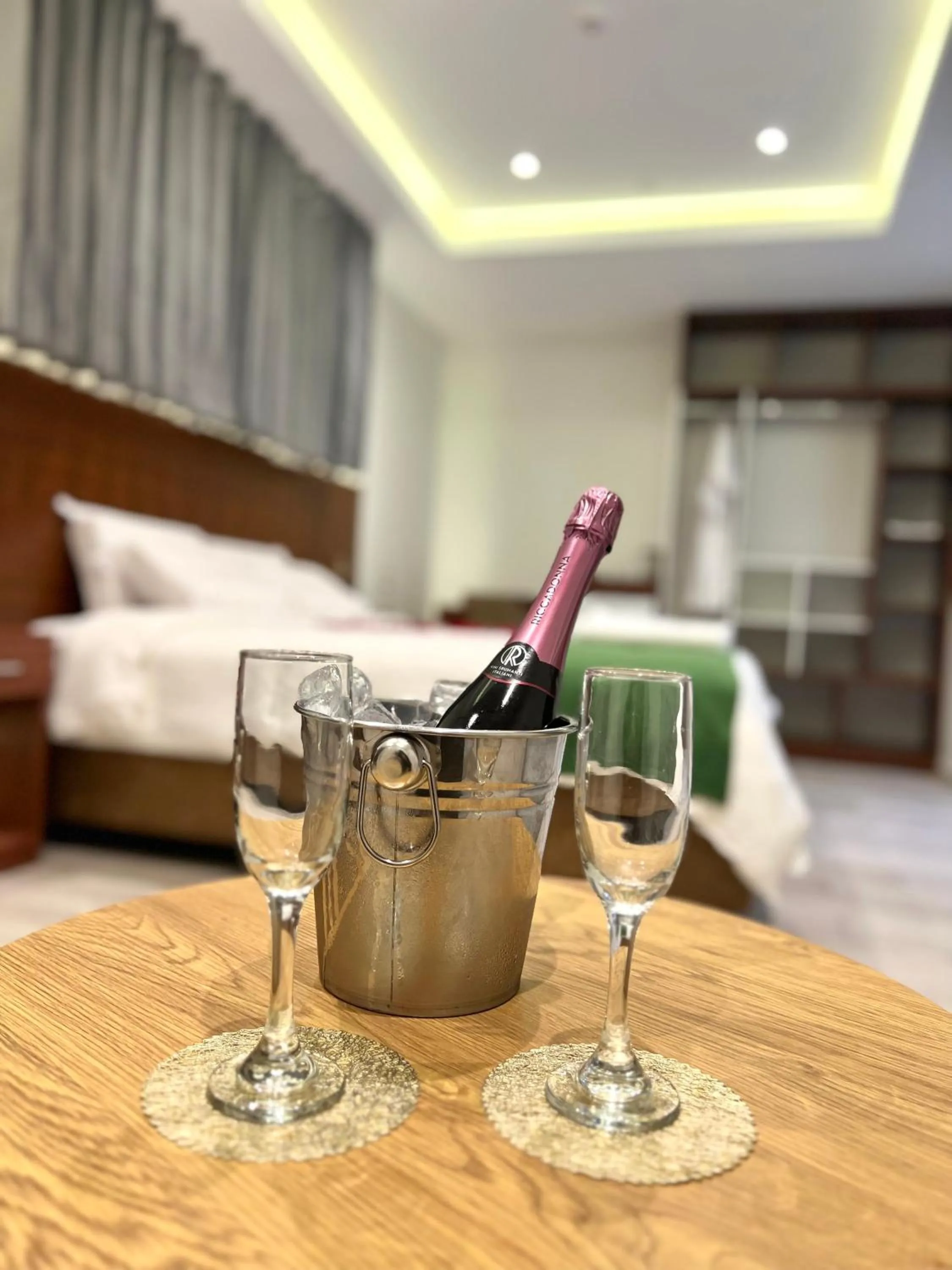 Photo of the whole room, Bed in EL ALAMO, EJECUTIVO Y SPA