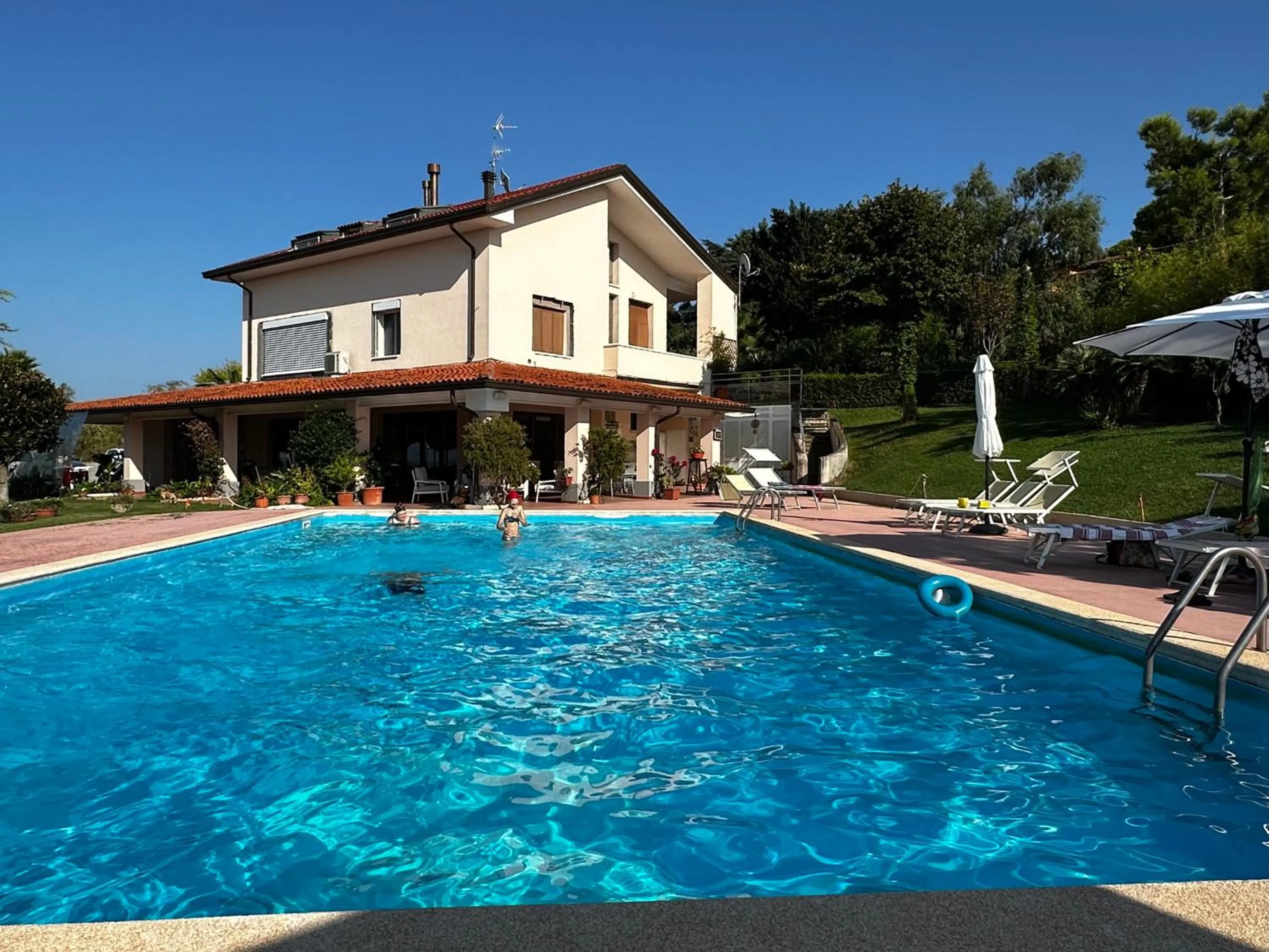 Property building in Villa Dell' Artista - Villa Anna