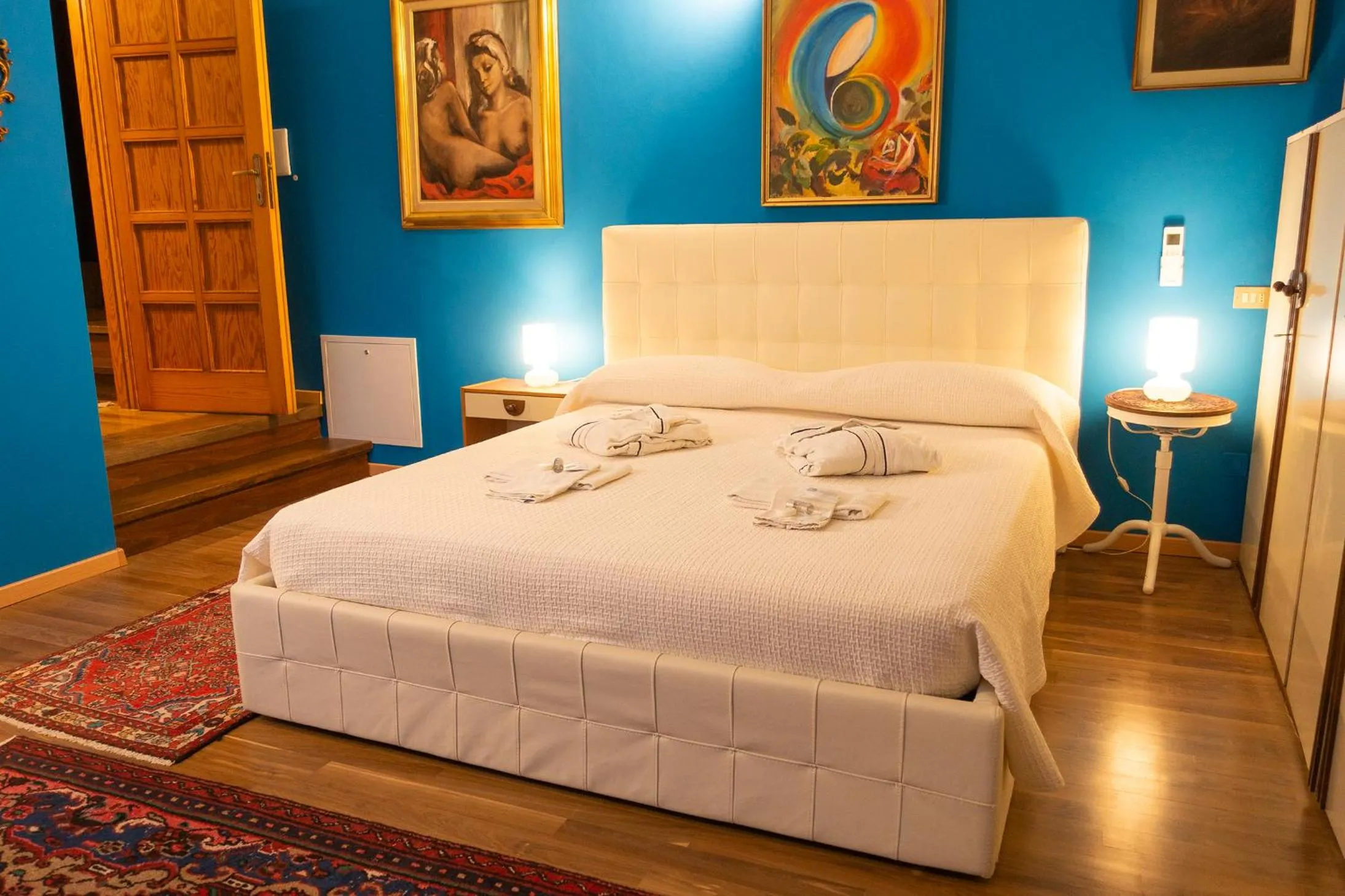 Bedroom, Bed in Villa Dell' Artista - Villa Anna