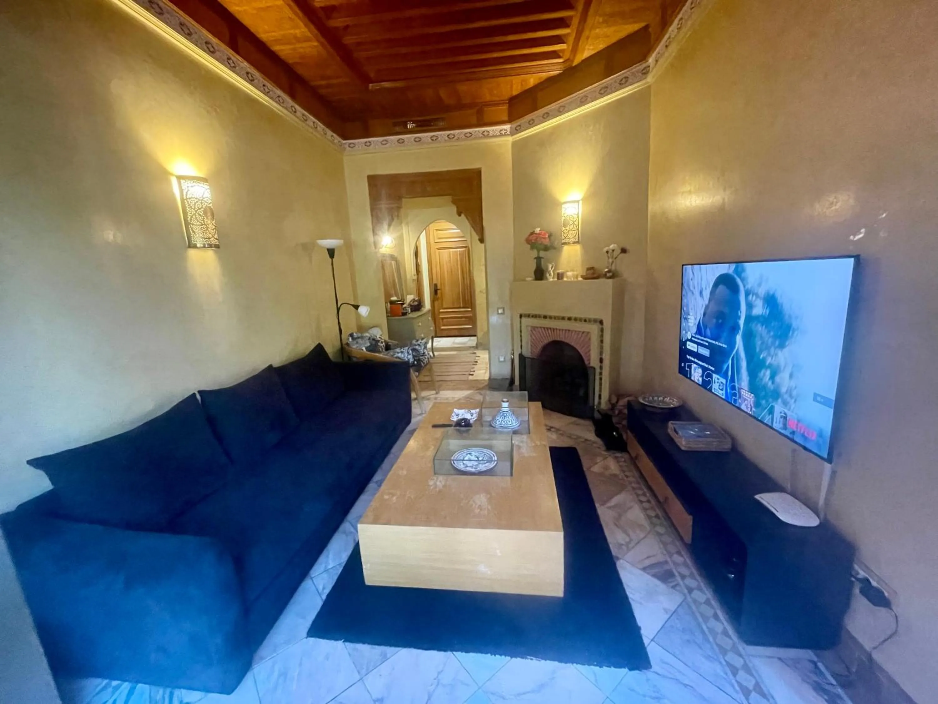 Communal lounge/ TV room in Les Fleurs du Bien - Marrakech