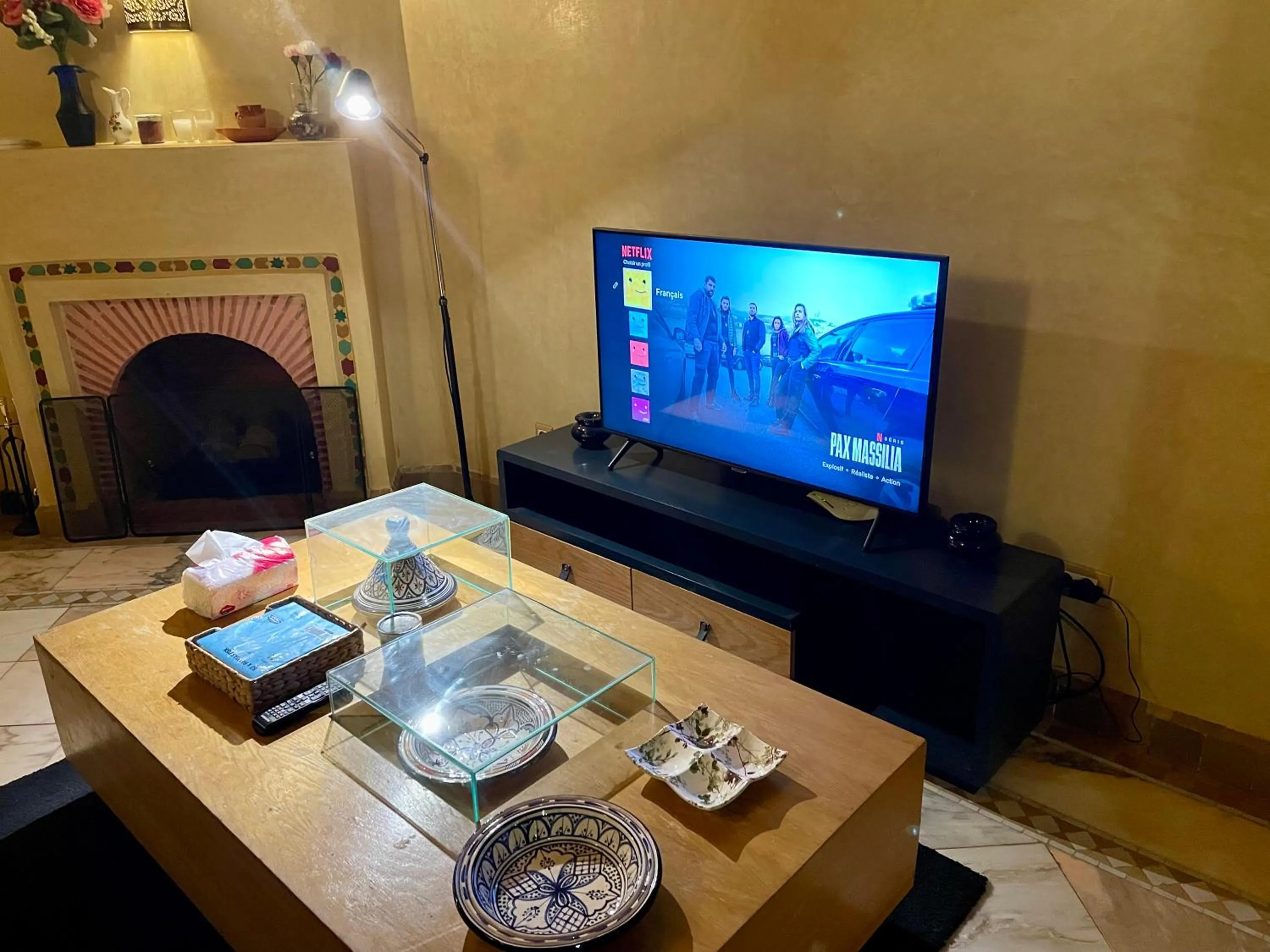Communal lounge/ TV room in Les Fleurs du Bien - Marrakech