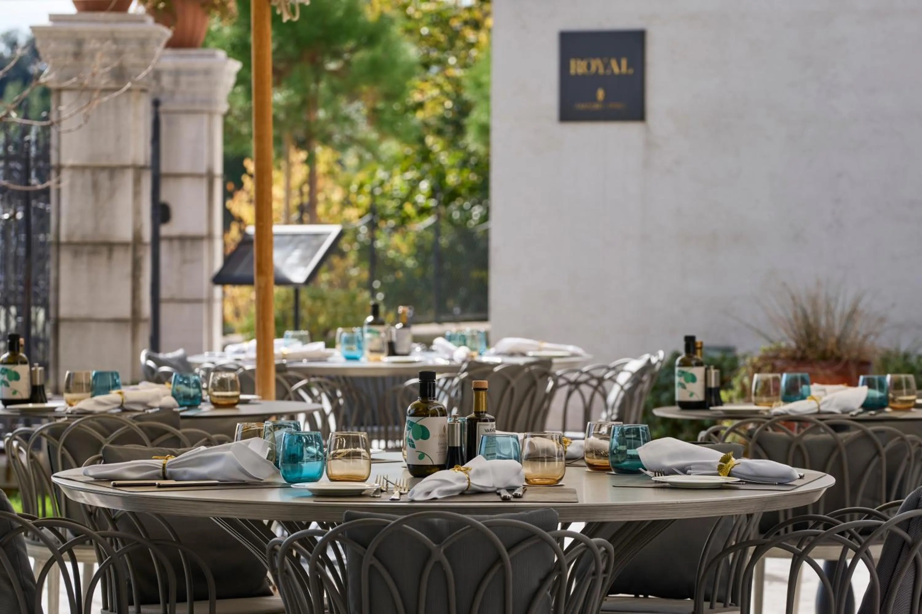 Restaurant/places to eat in Amadria Park Hotel Royal