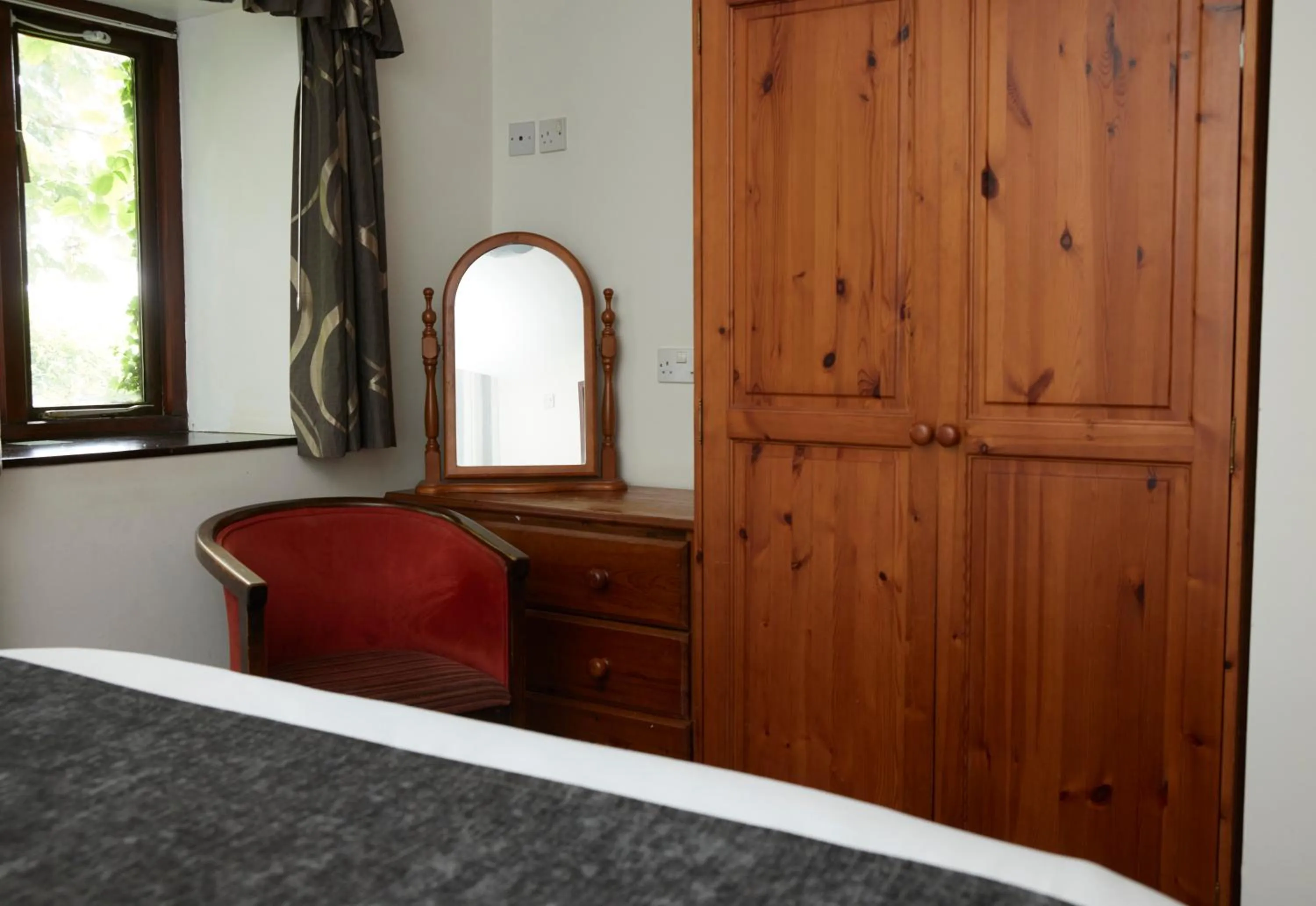 Bedroom in Hunters Hall Inn by Greene King Inns