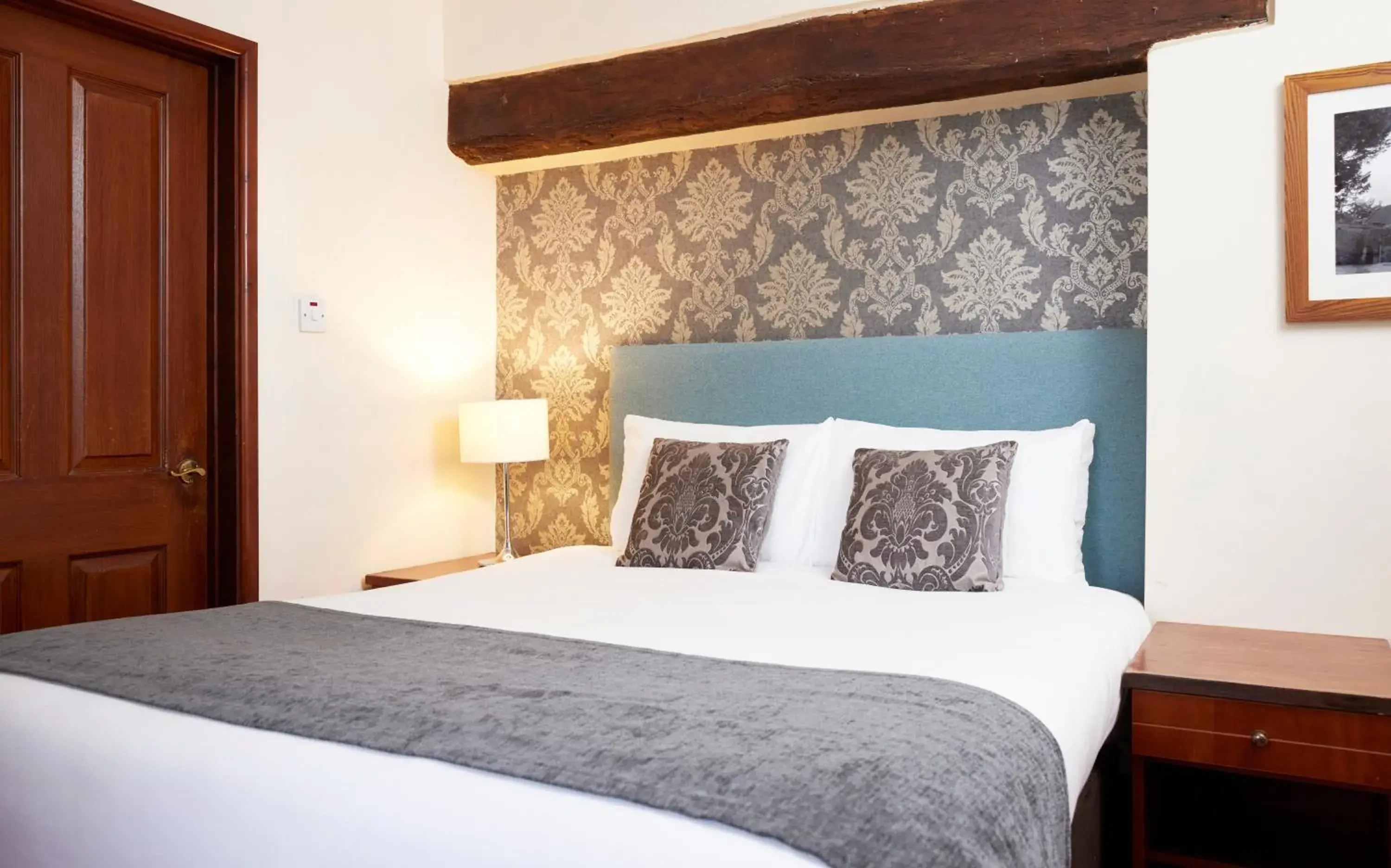 Double Room in Hunters Hall Inn by Greene King Inns Double Room in Hunters Hall Inn by Greene King Inns