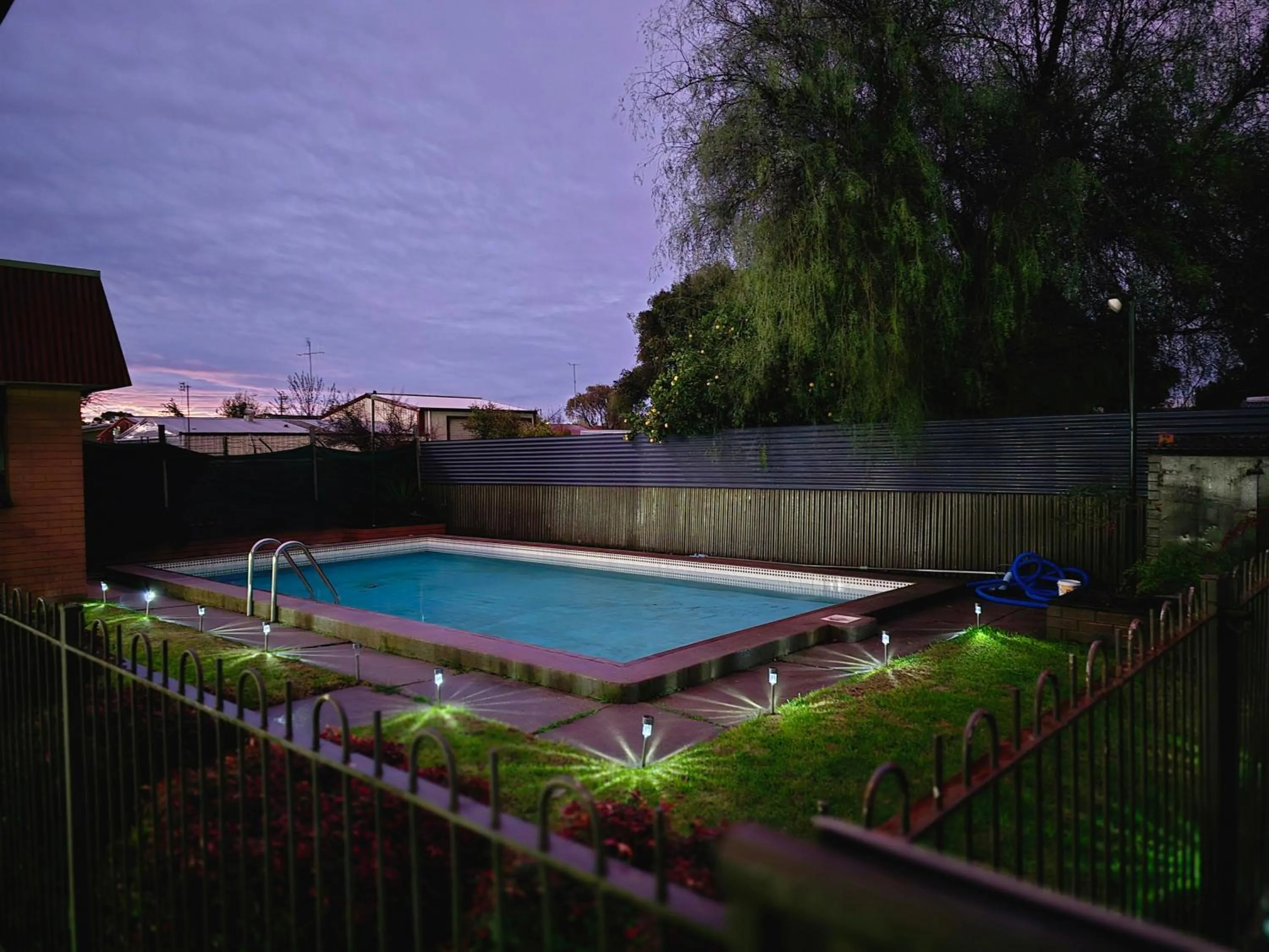 Property building in Century Motor Inn, Finley