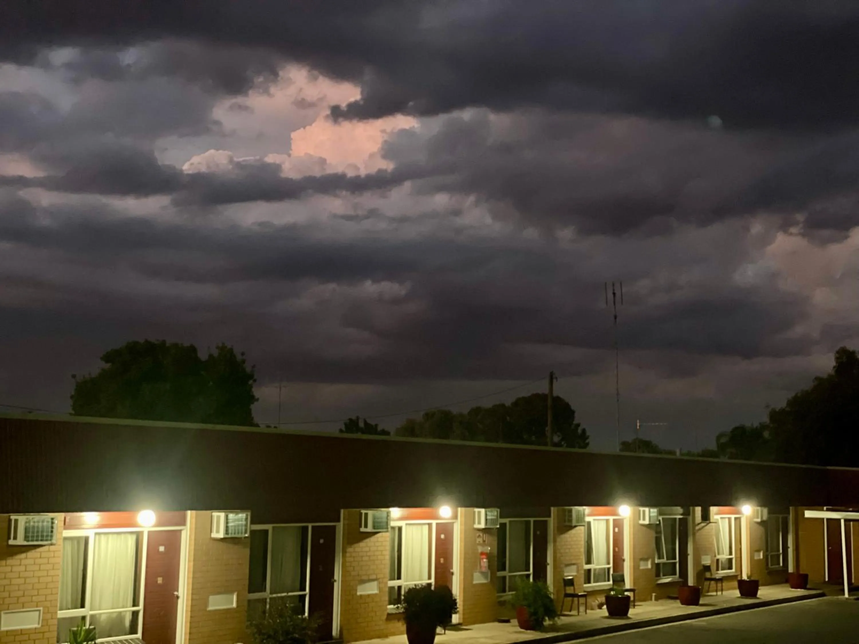 Night in Century Motor Inn, Finley