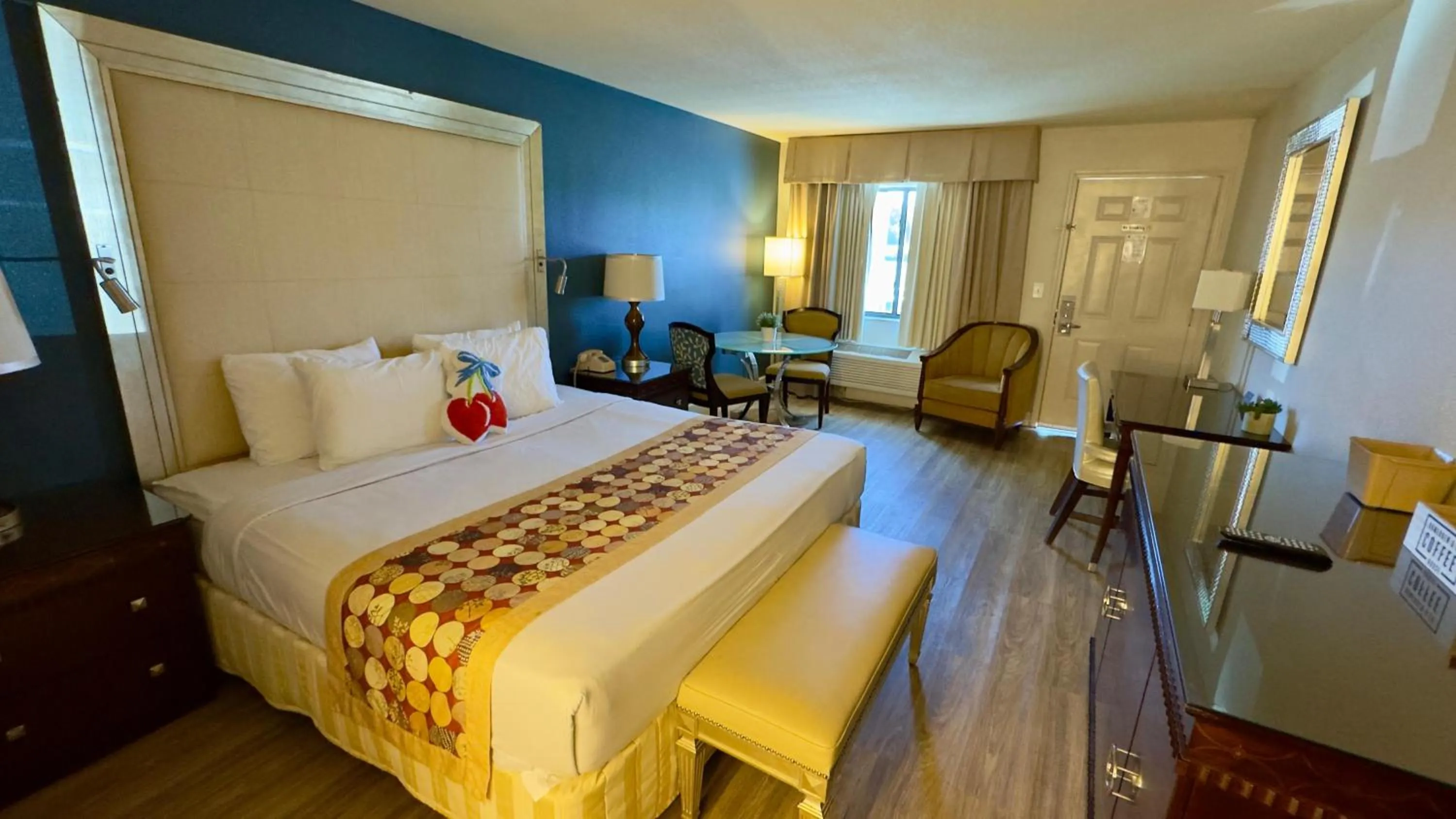 Bedroom, Bed in Hotel Monte Carlo