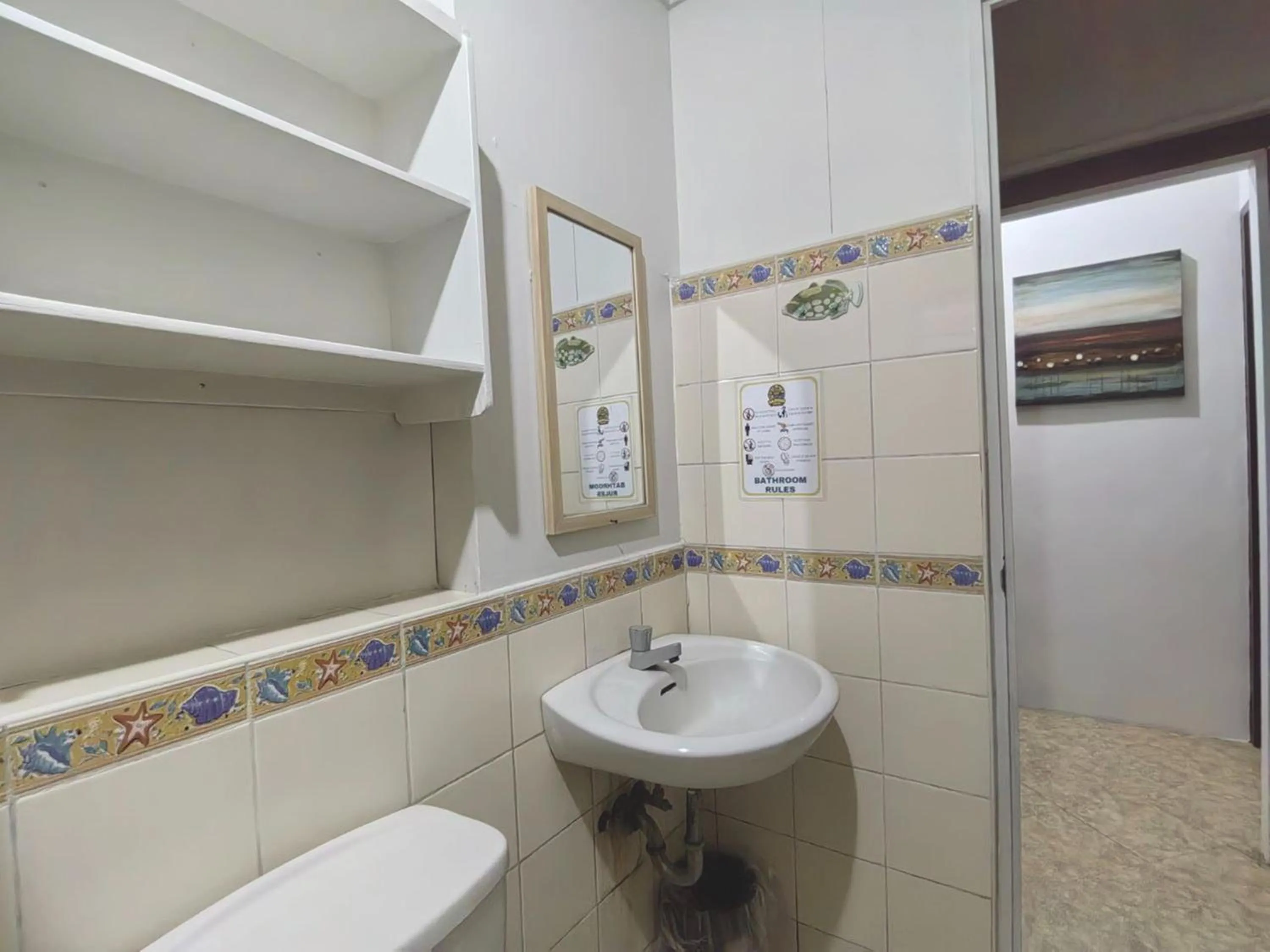 Bathroom in Nappers Hostel