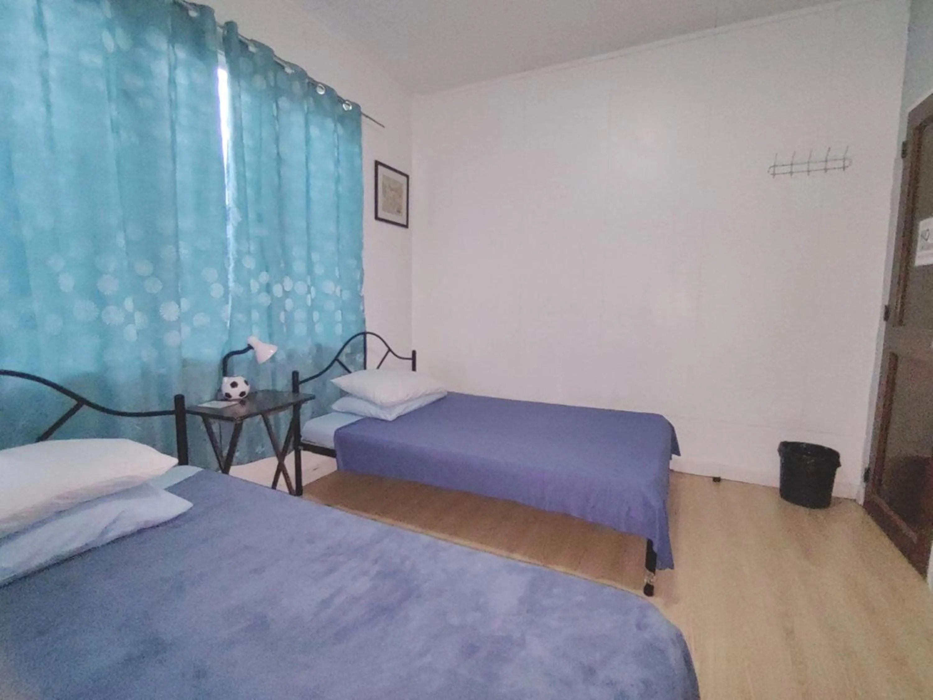 Bedroom, Bed in Nappers Hostel