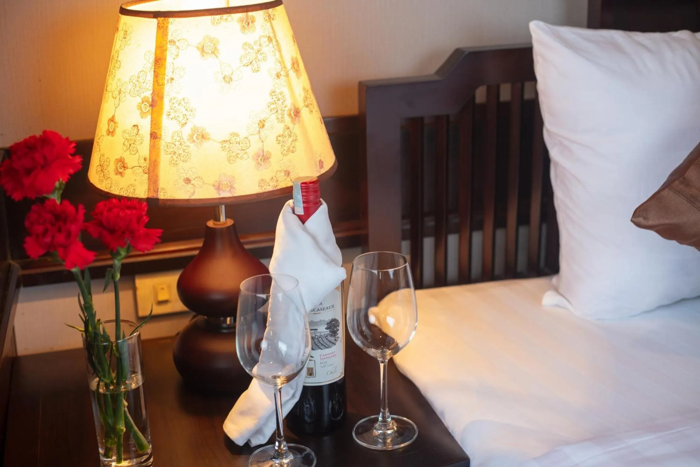 Bedroom, Bed in Ruby Cruise