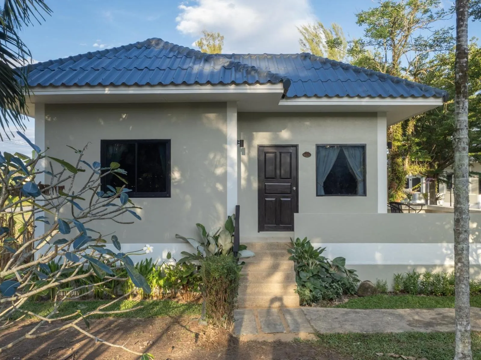 Property building in Isara Nai Yang resort