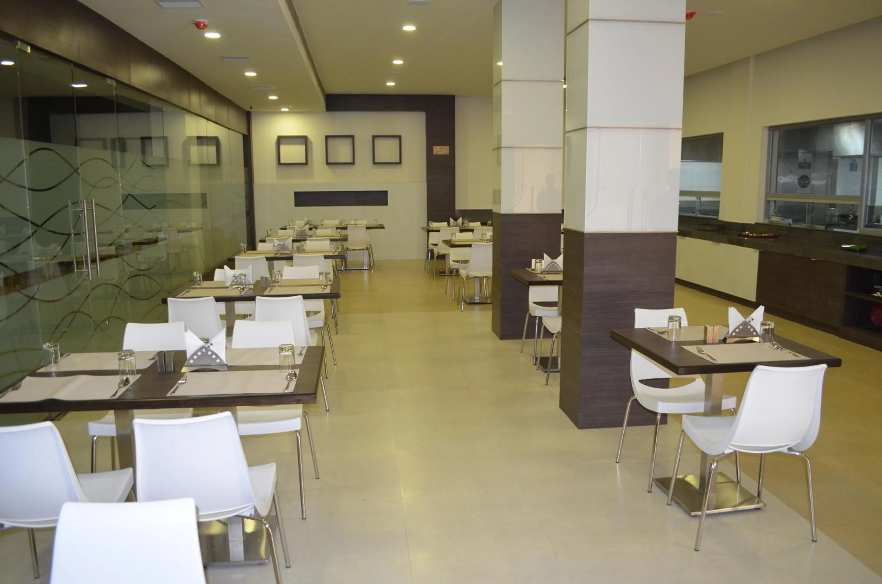 Restaurant/places to eat in Regency Tiruttani by GRT Hotels
