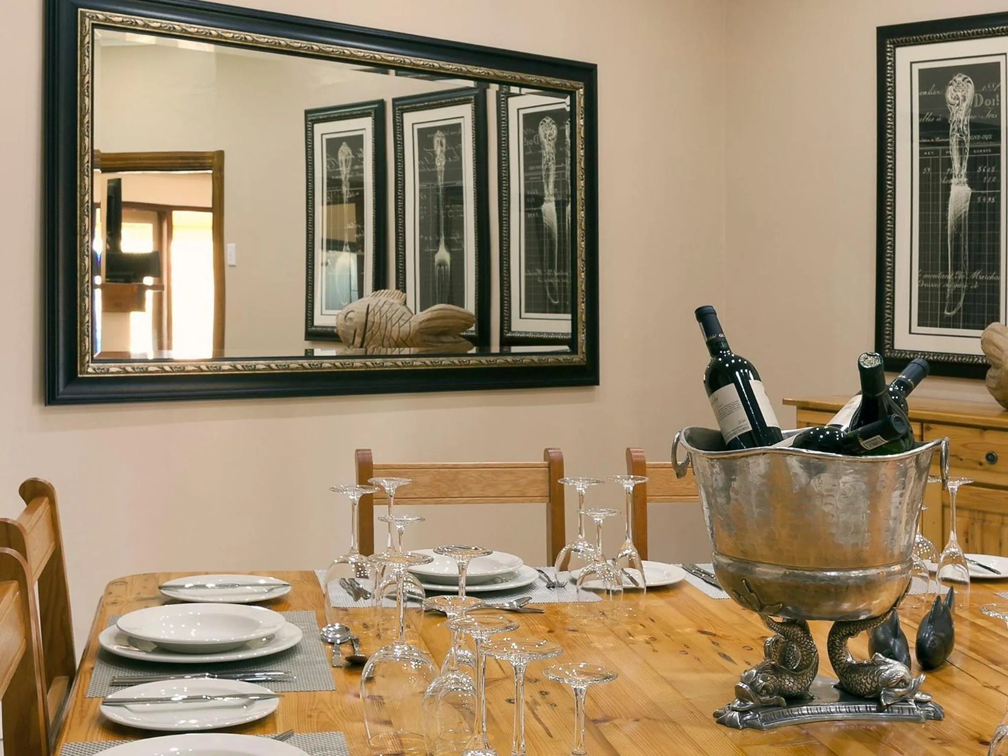 Dining area in Whispering Waters