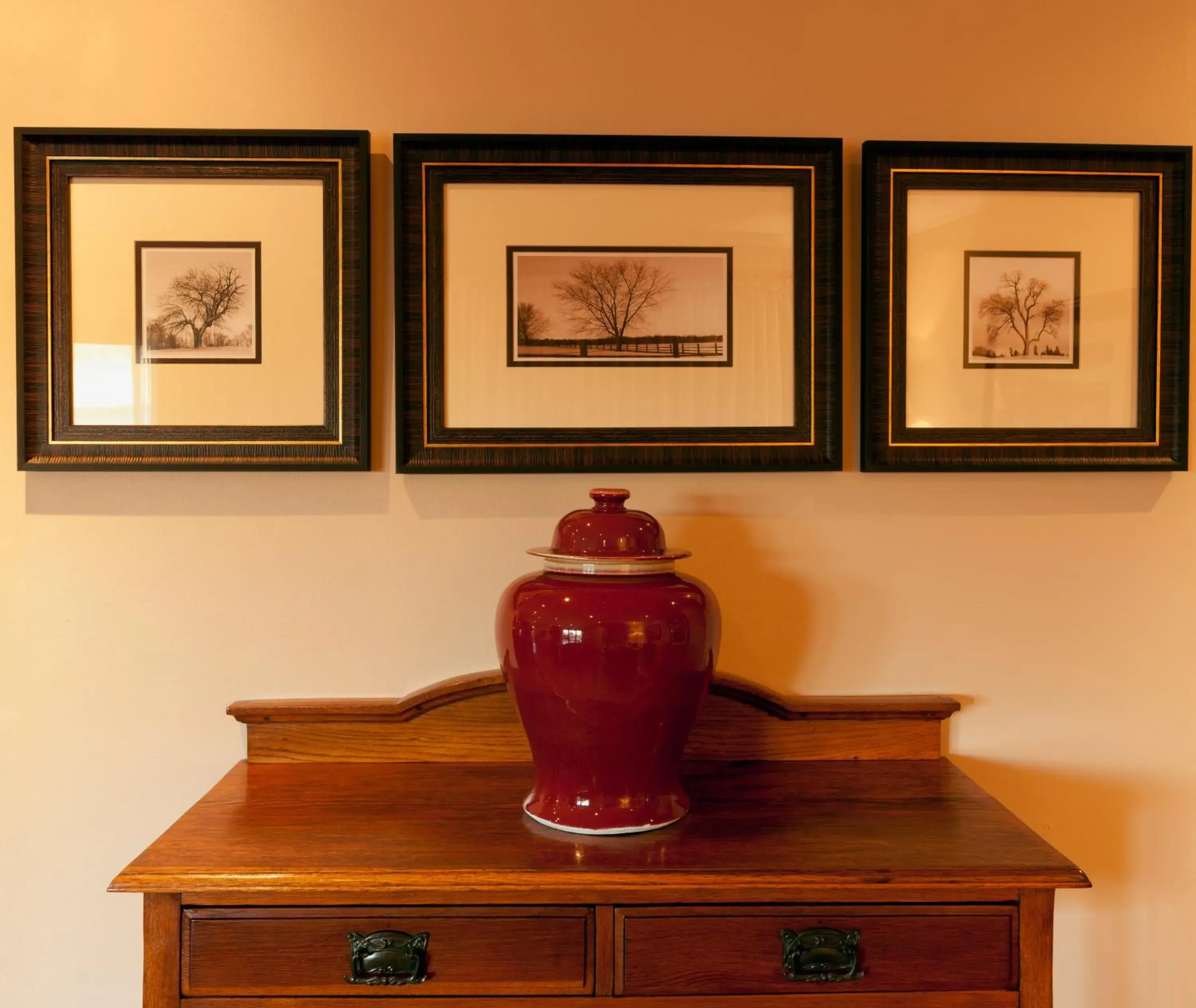 Three-Bedroom Log Cabin in Whispering Waters Three-Bedroom Log Cabin in Whispering Waters