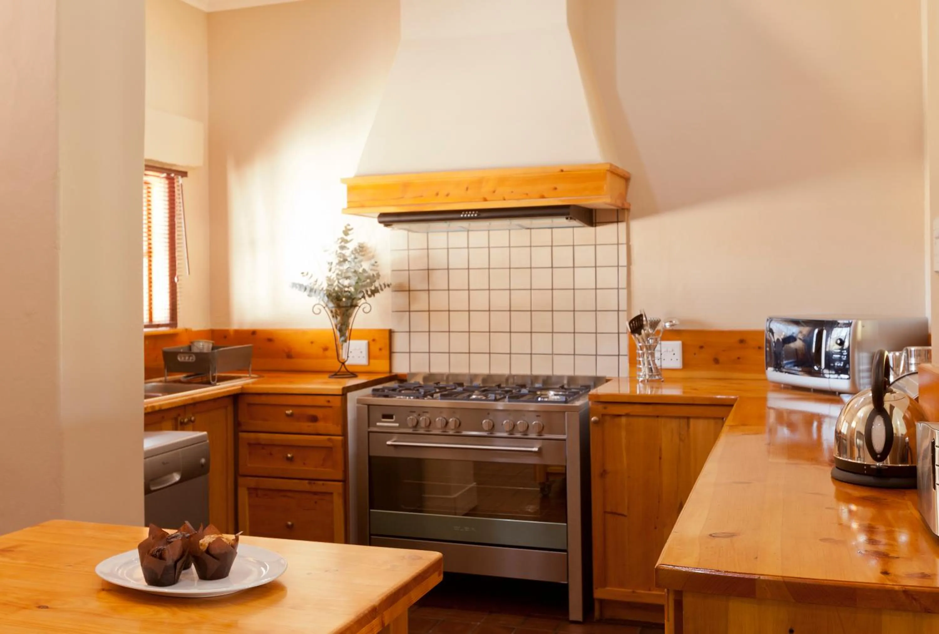 Coffee/tea facilities in Whispering Waters