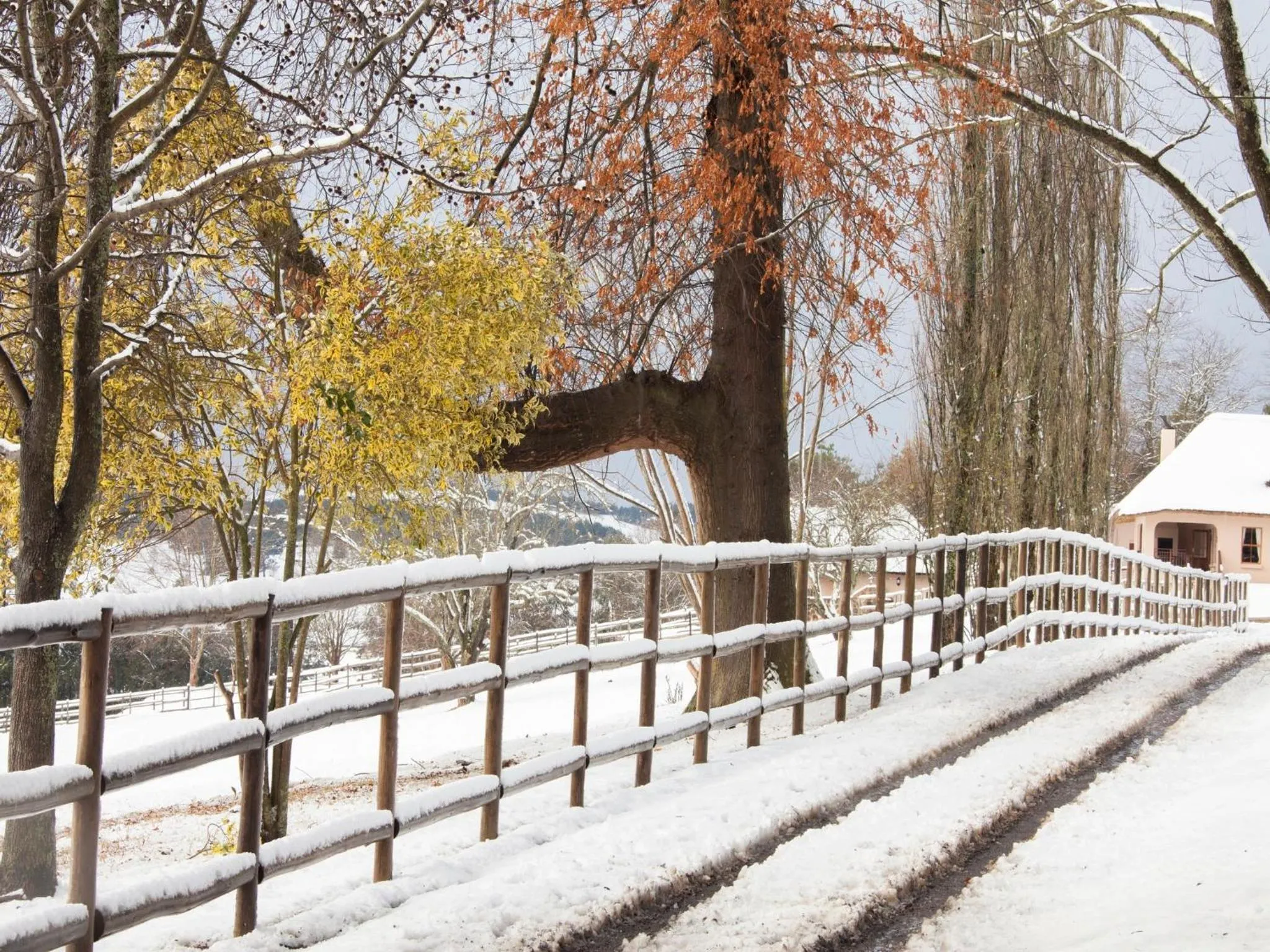 Area and facilities in Whispering Waters