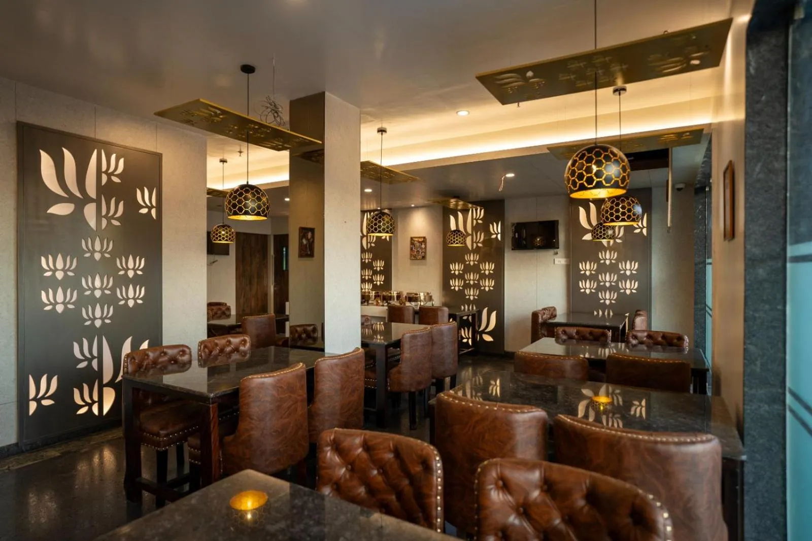 Restaurant/places to eat in HOTEL BLUE REGENT