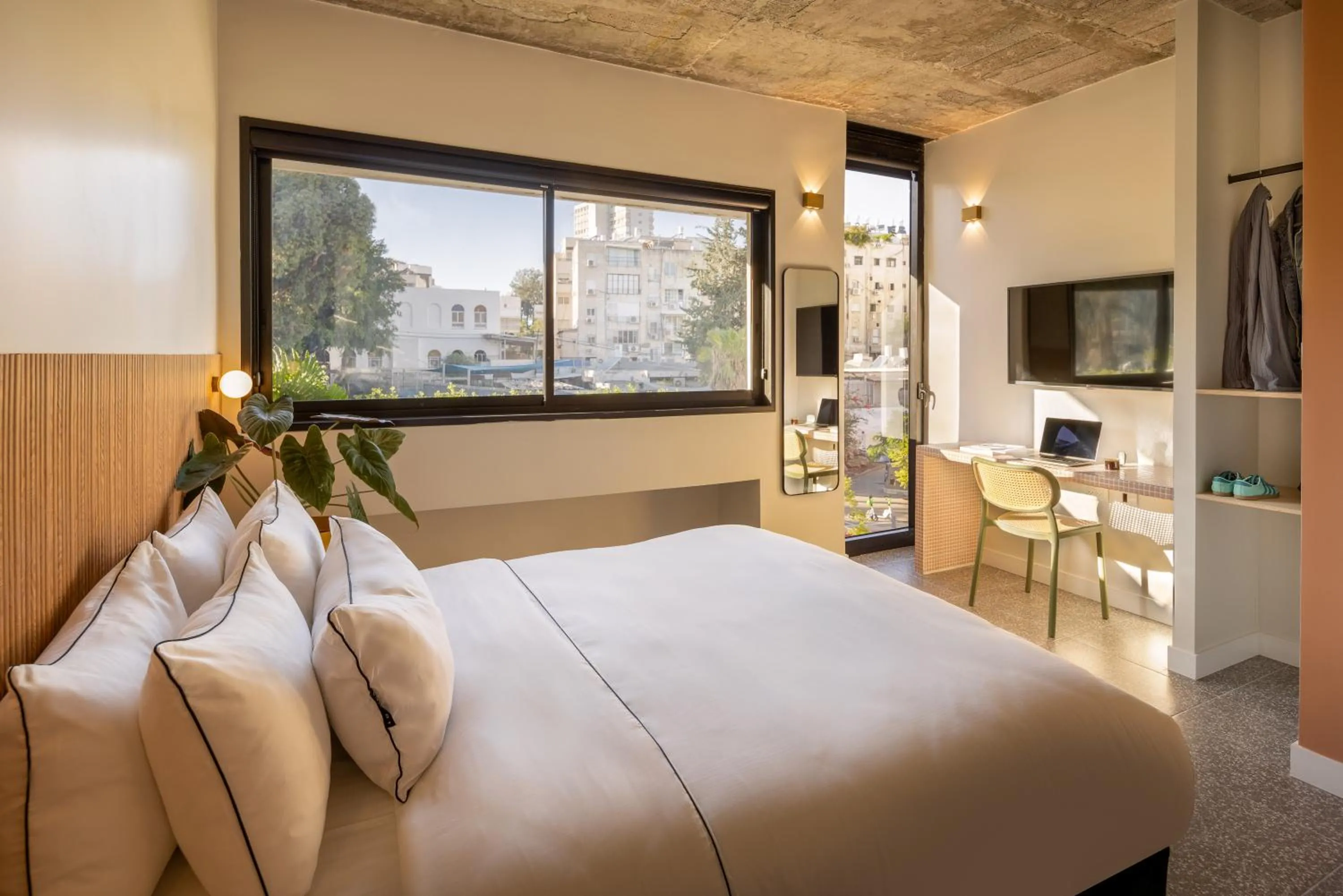 Photo of the whole room, Bed in Savanna - by Loginn Tel-Avivian hotels